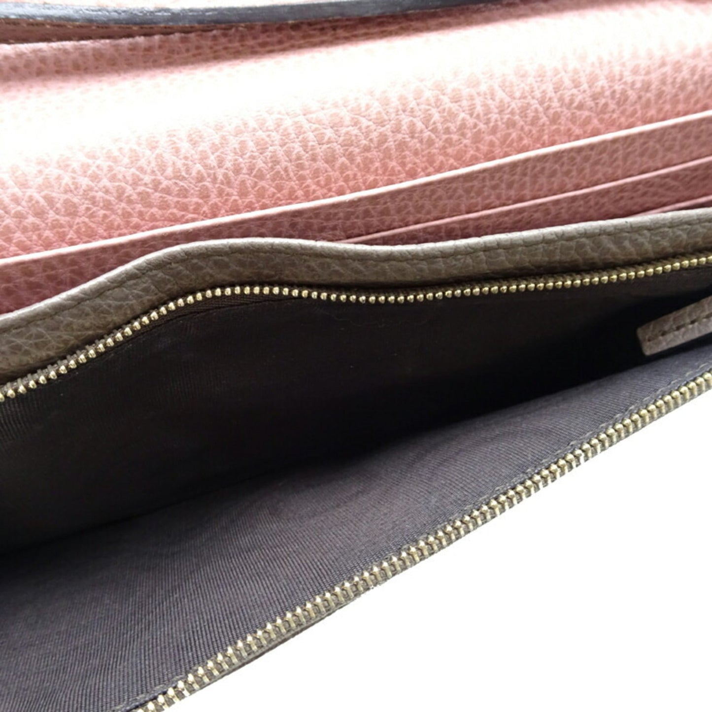 Gucci Grayish Pink Leather Chain/Shoulder Wallet ( )