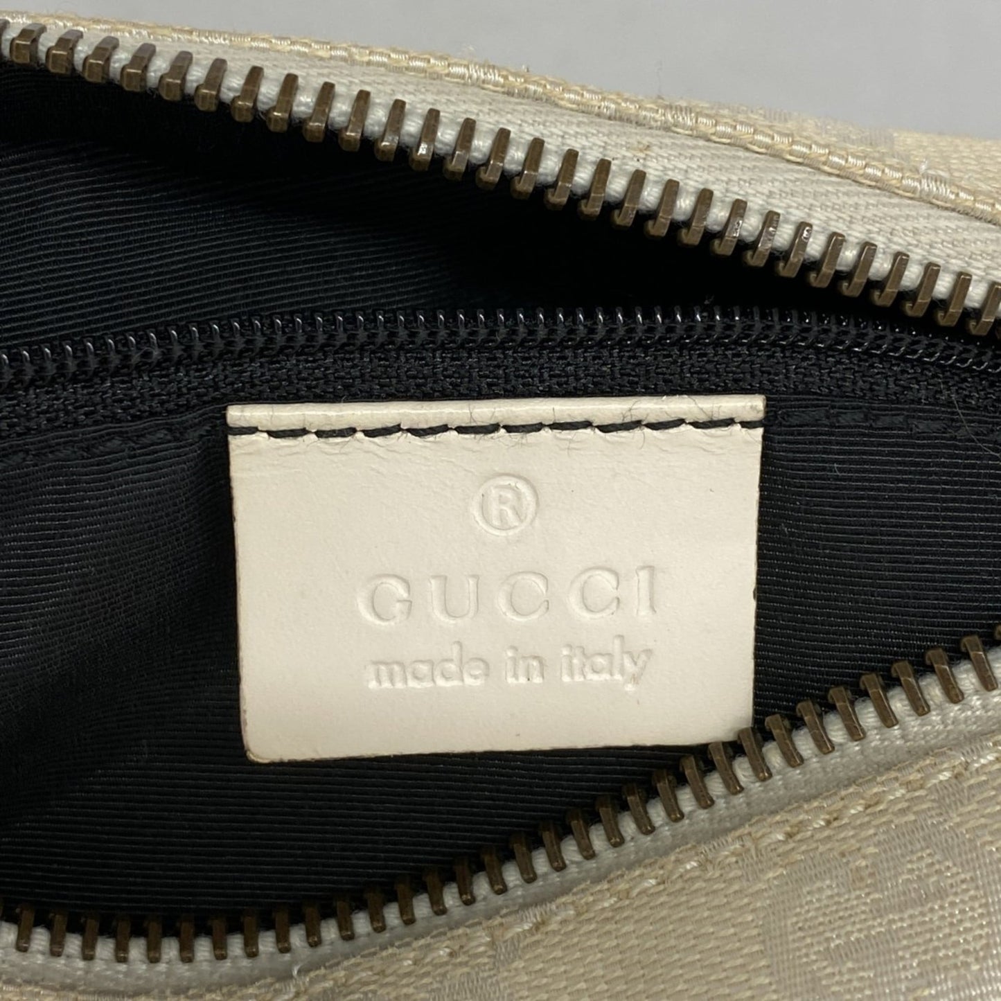 Gucci White Canvas Shoulder Bag ( )