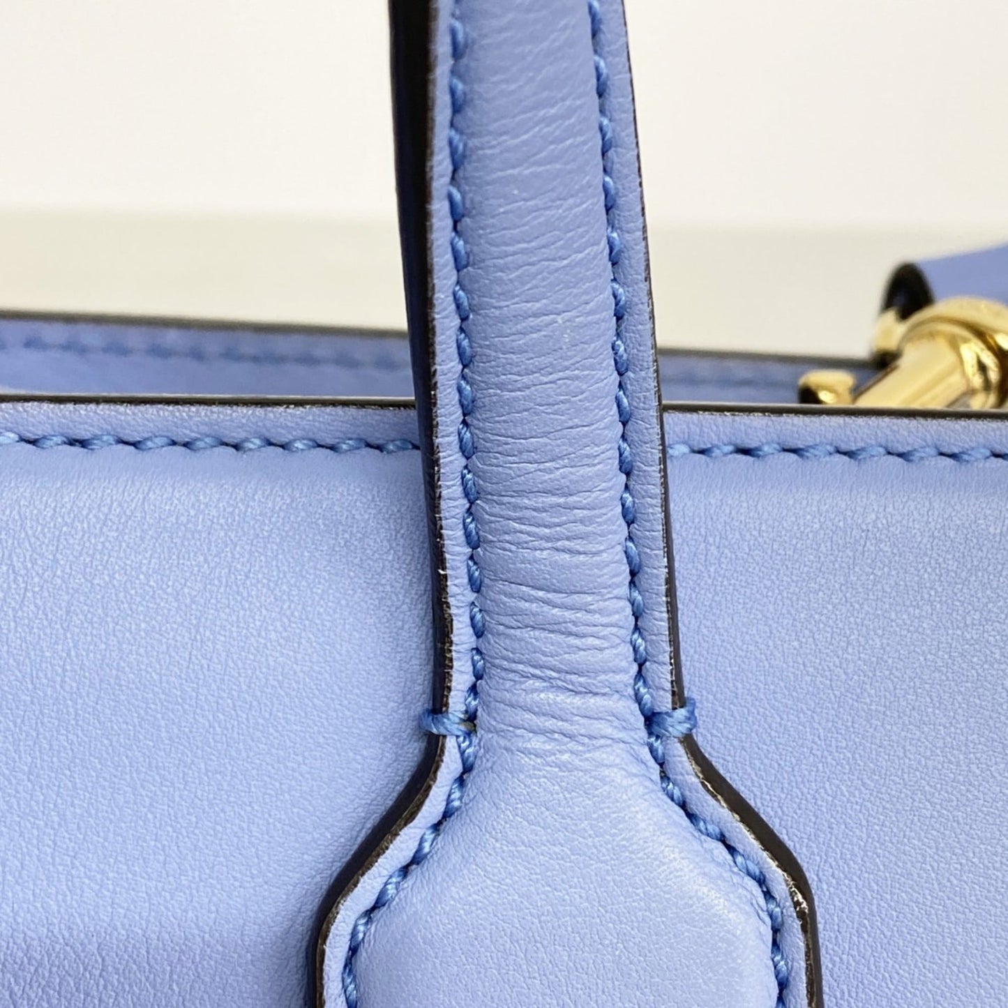 Gucci Blue Leather Handbag ( )