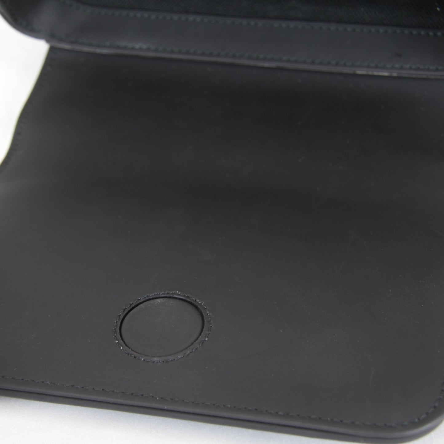 Gucci Black Rubber Shoulder Bag ( )
