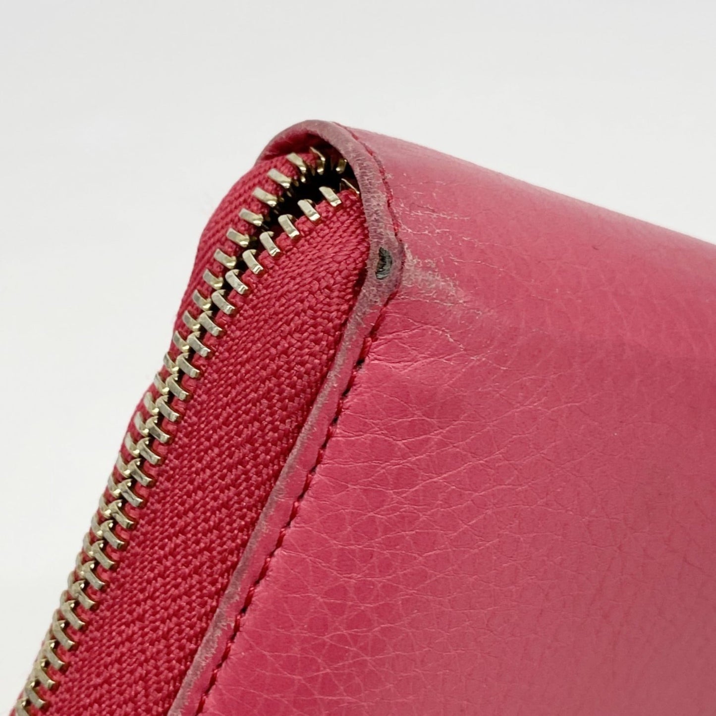 Gucci Pink Leather Long Wallet (Bi-Fold) ( )
