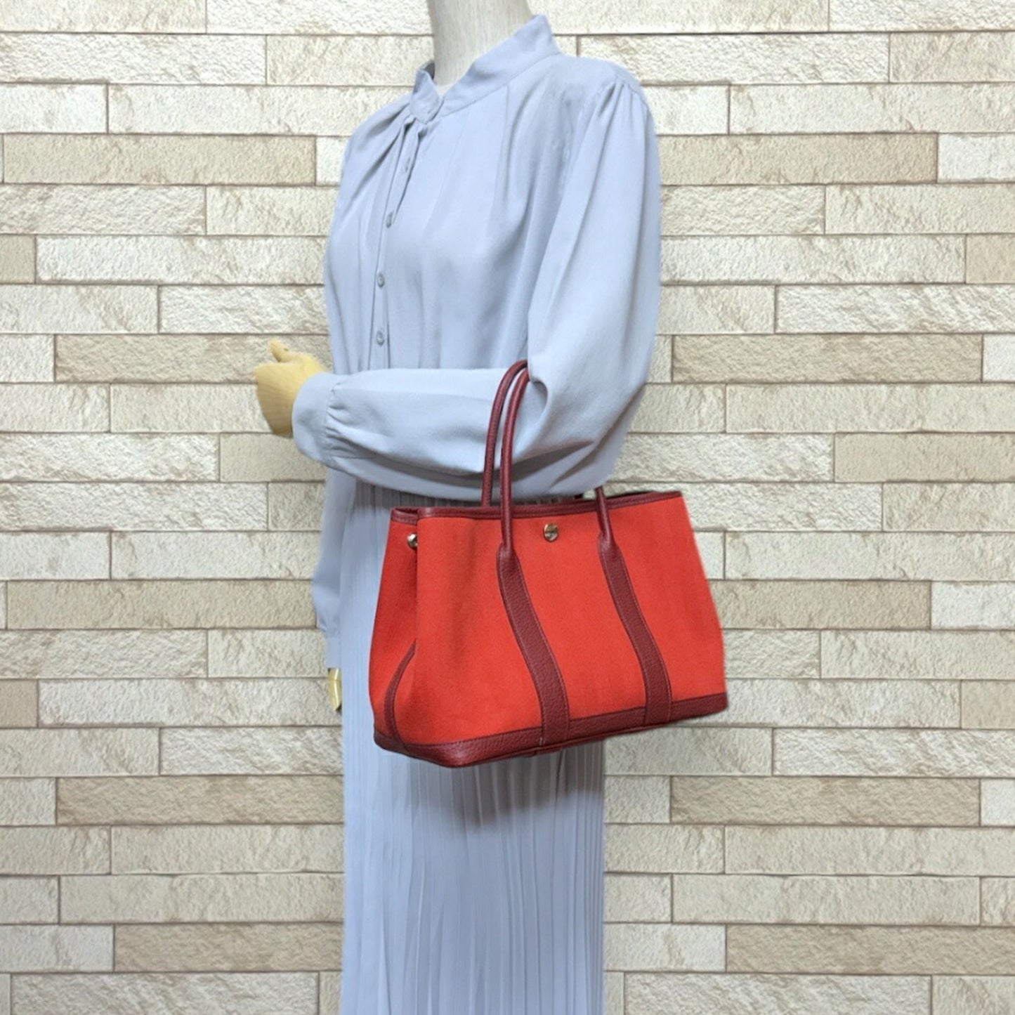 Hermes Red Color Toile Chevron Negonda Leather Handbag ( )