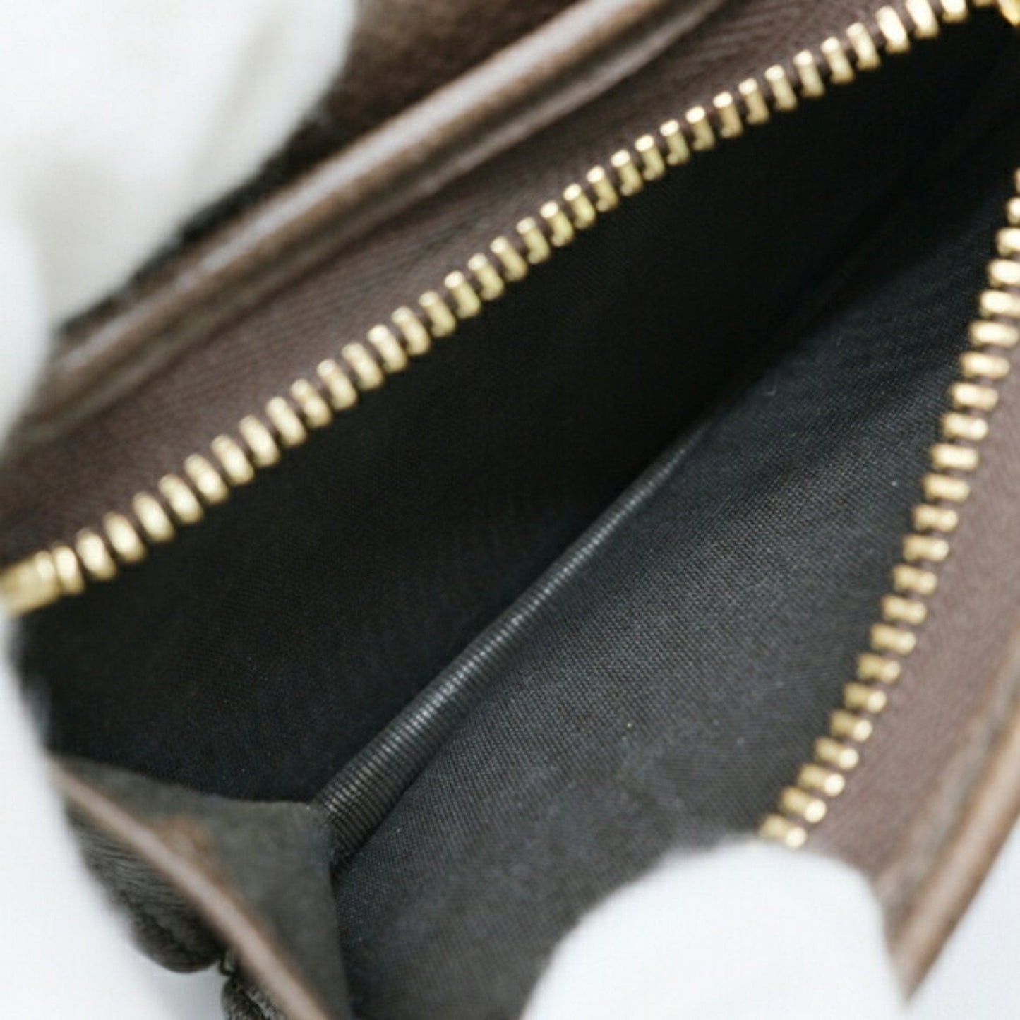 Gucci Beige Brown Multi-Color Gg Supreme Wallet (Bi-Fold) ( )