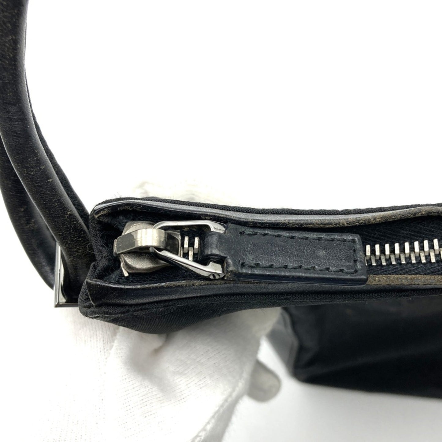 Gucci Black Nylon Leather Shoulder Bag ( )