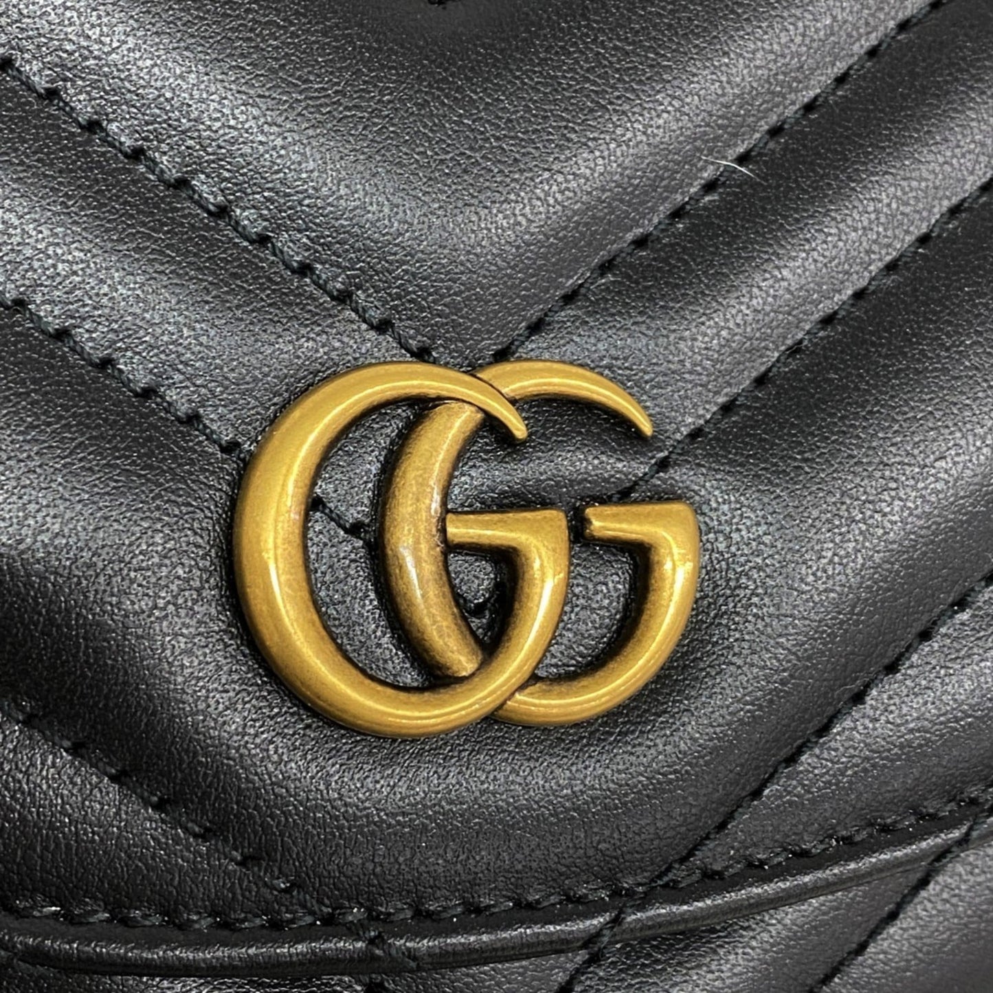 Gucci Black Leather Shoulder Bag ( )