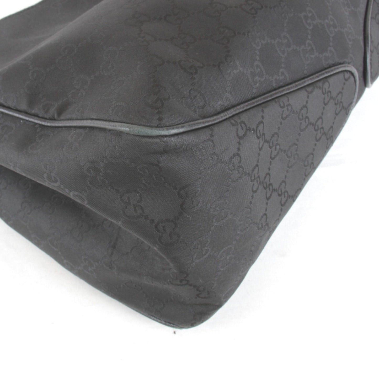 Gucci Black Nylon Shoulder Bag ( )