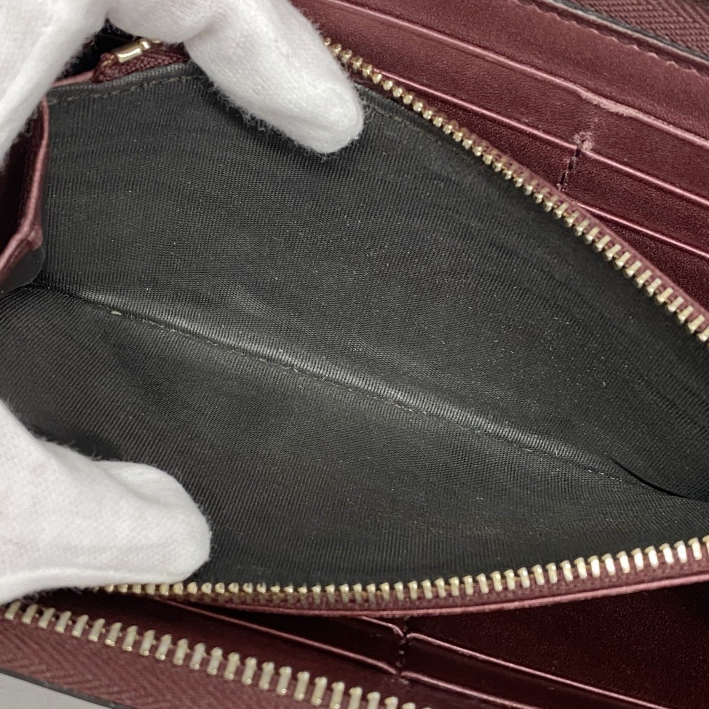 Gucci Bordeaux Long Wallet (Bi-Fold) ( )
