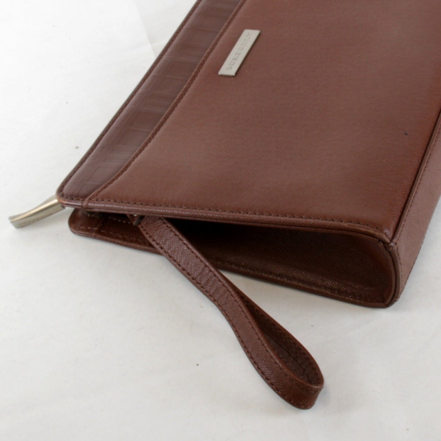 Burberry Brown Leather Clutch Bag ( )
