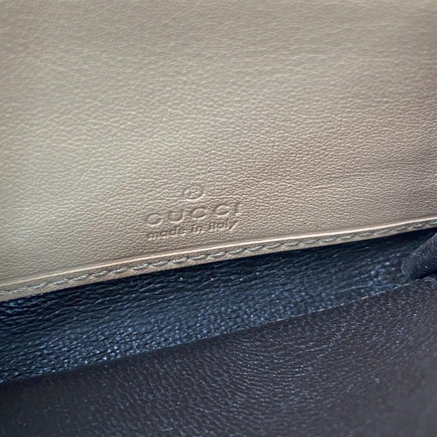 Gucci Pink Gg Canvas Leather Long Wallet (Bi-Fold) ( )