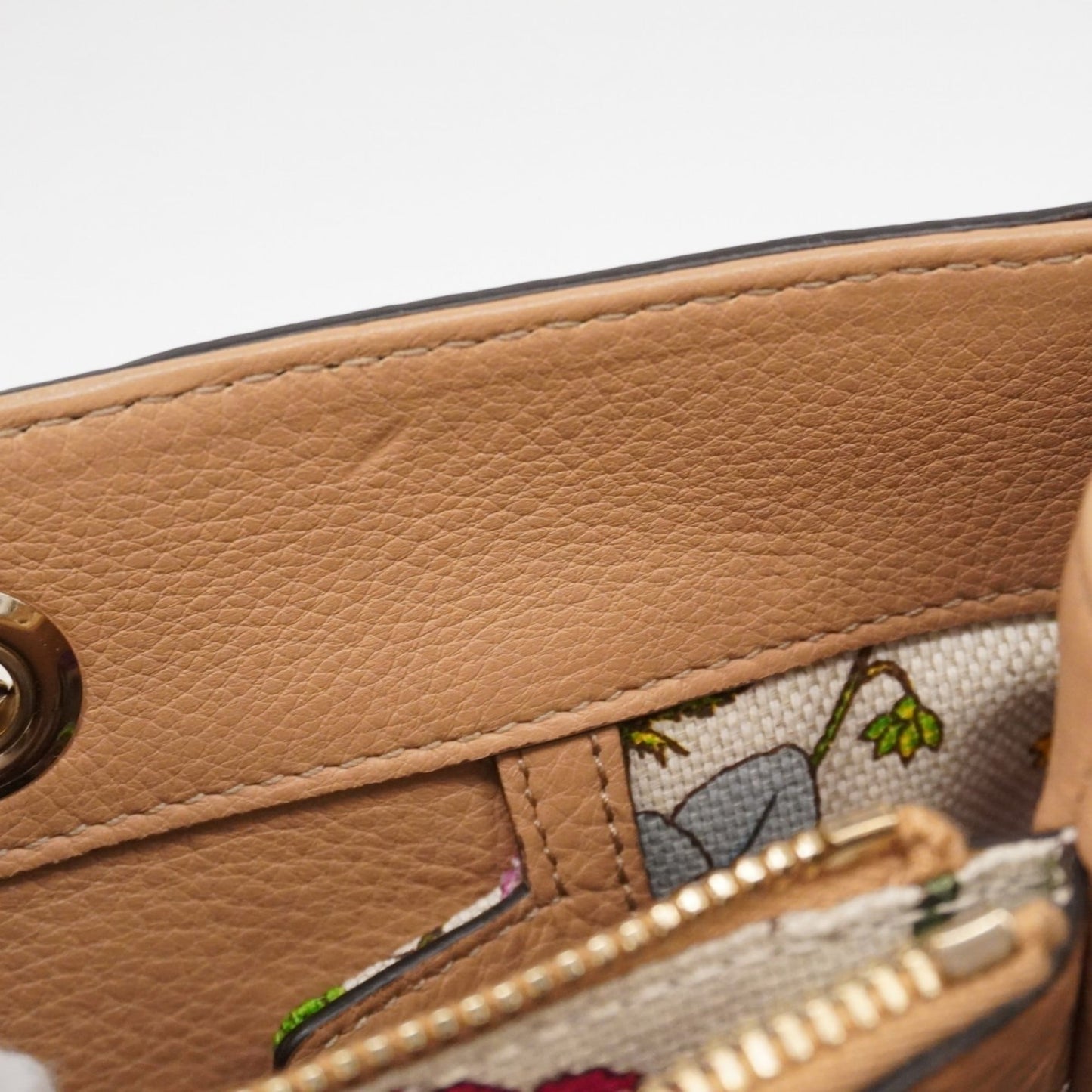 Gucci Beige Leather Handbag ( )