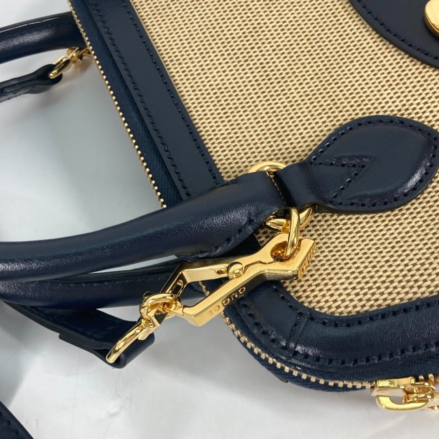 Gucci Beige Dark Navy Canvas Leather Handbag Shoulder Bag ( )