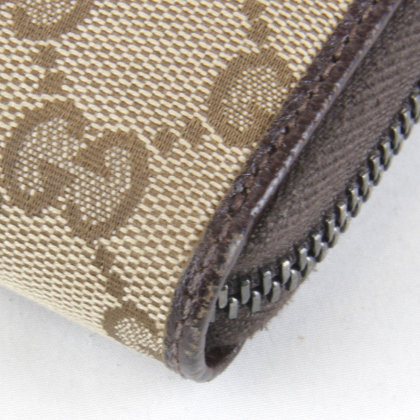 Gucci Brown Gg Canvas Long Wallet (Bi-Fold) ( )
