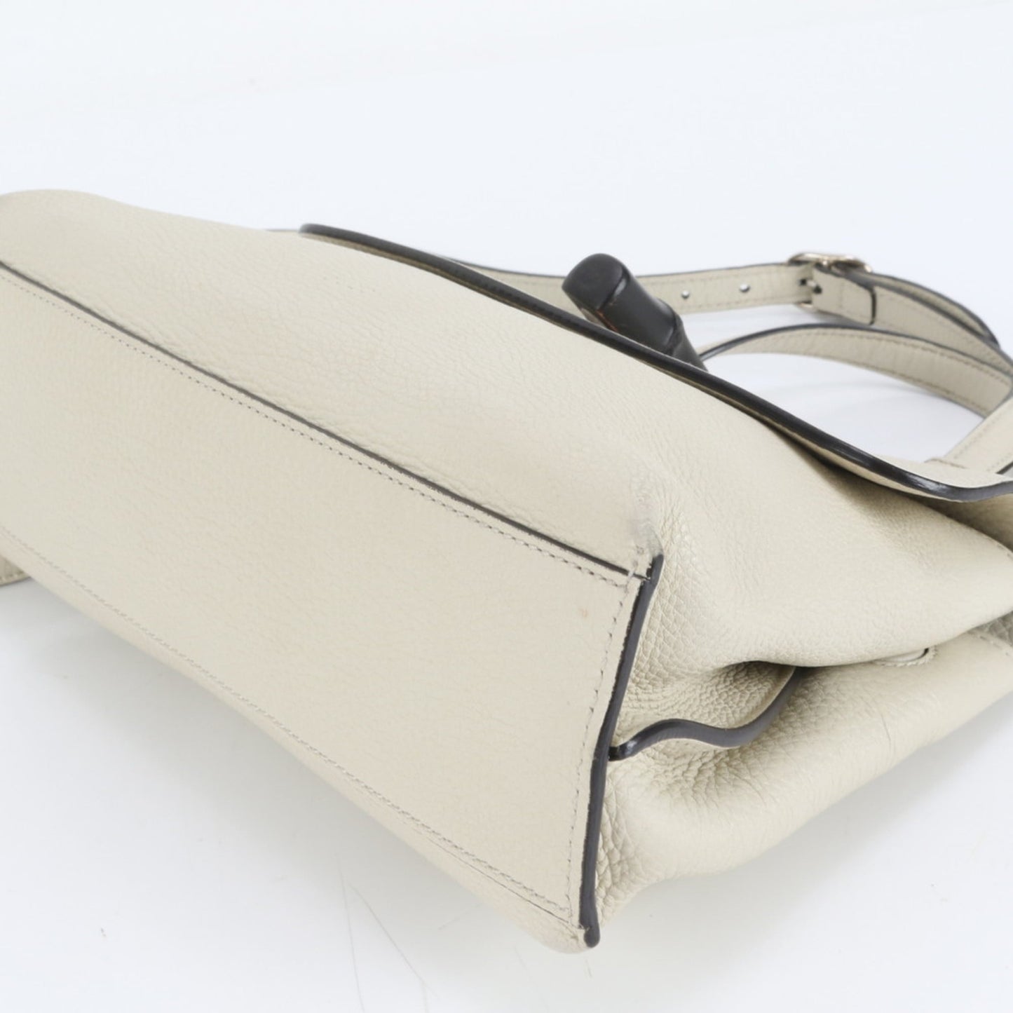 Gucci Ivory Leather Shoulder Bag ( )