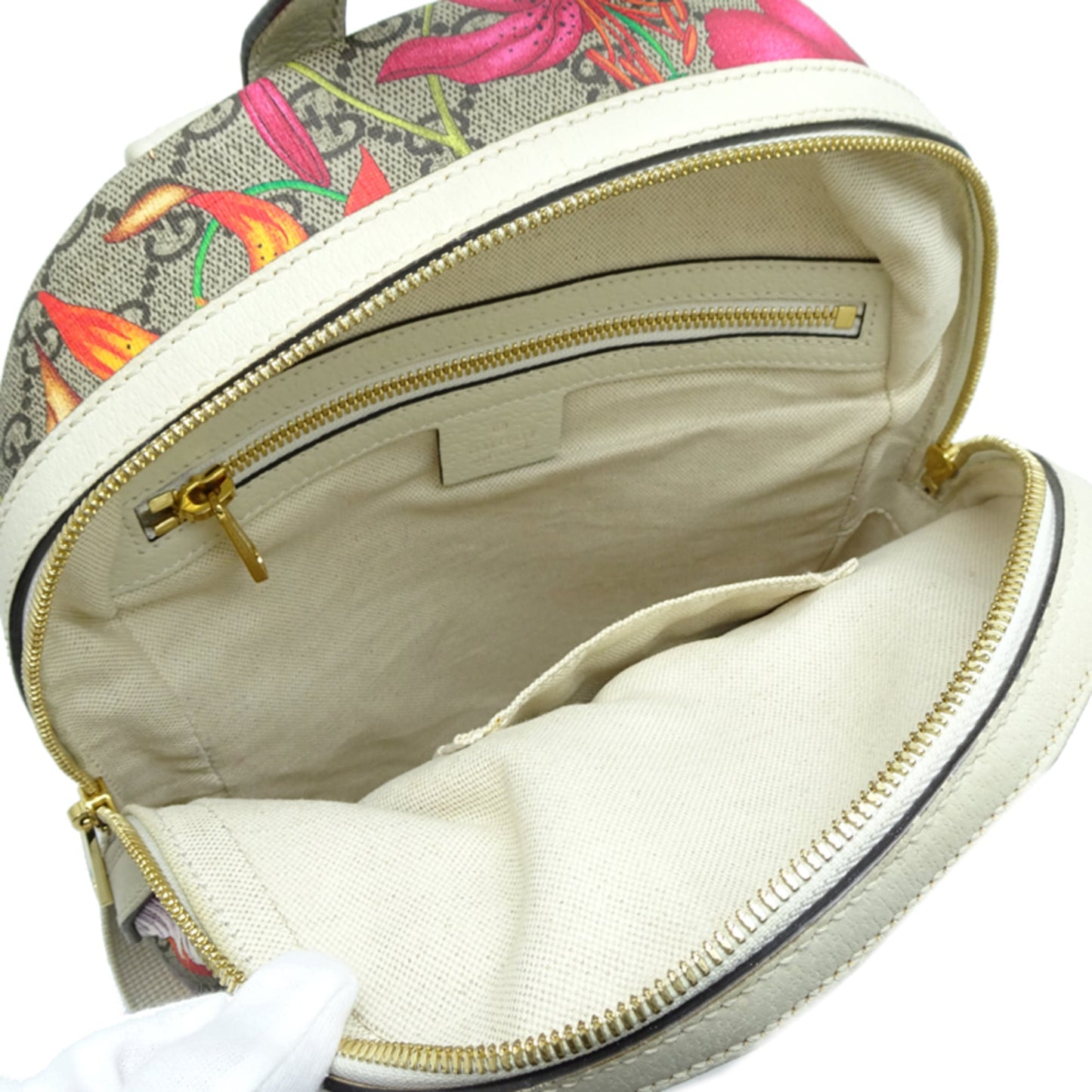 Gucci Beige White Gg Supreme Leather Backpack ( )