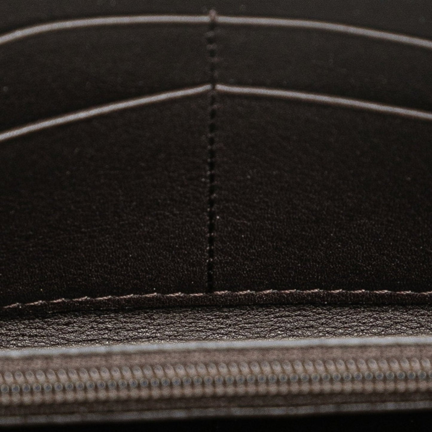 Gucci Brown Leather Long Wallet (Bi-Fold) ( )