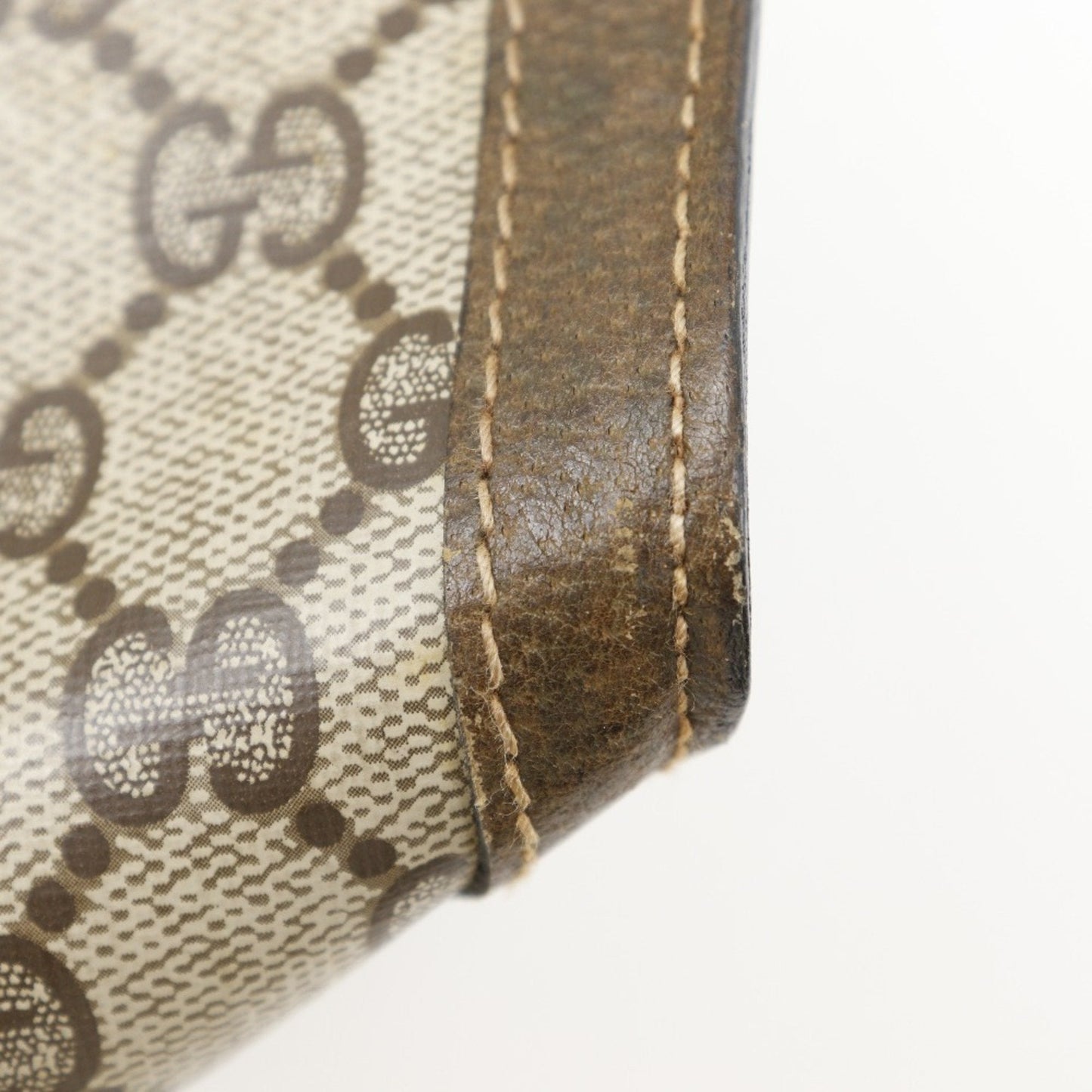 Gucci Brown Gg Plus Leather Clutch Bag Pouch ( )