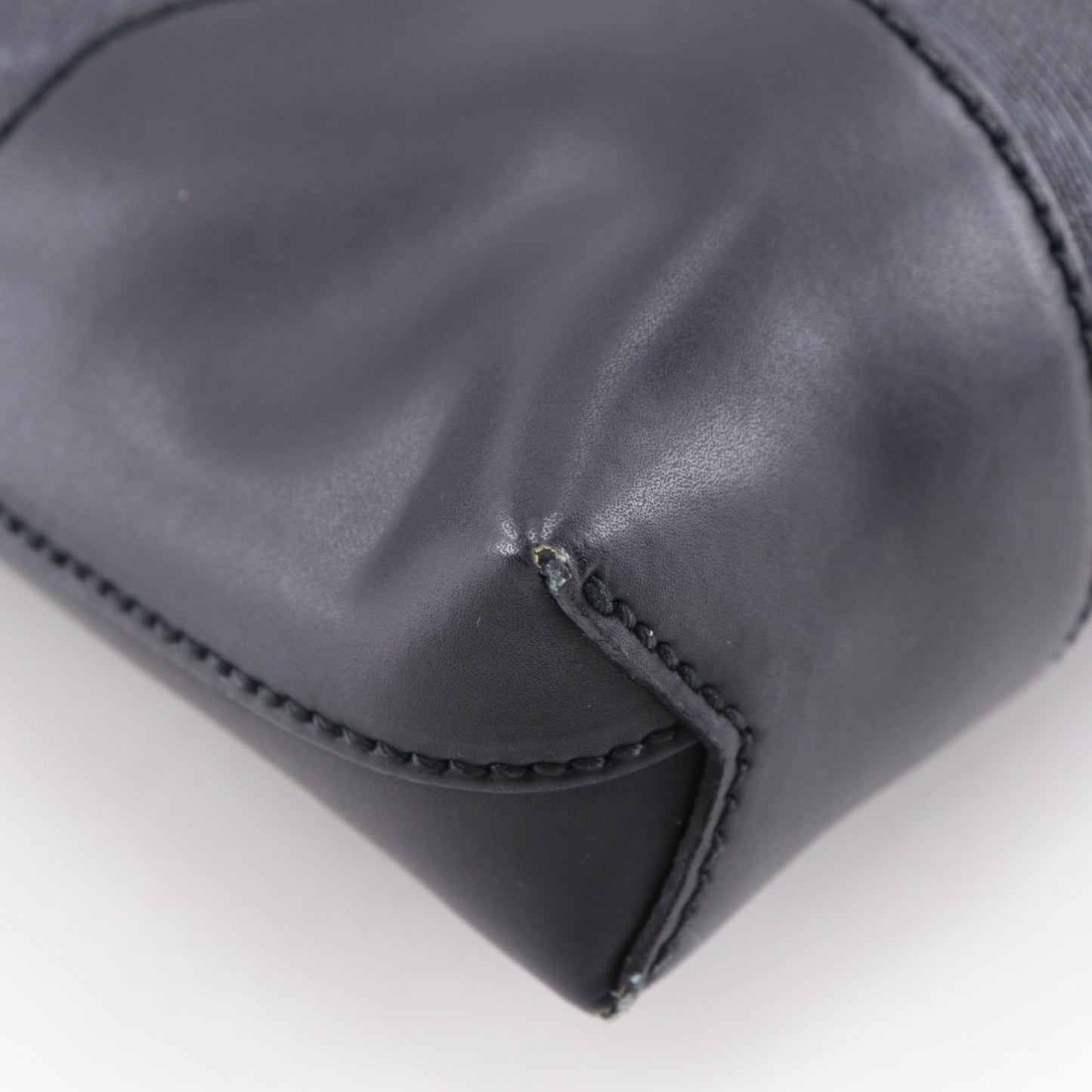 Gucci Black Gg Supreme Messenger Bag Shoulder Bag ( )