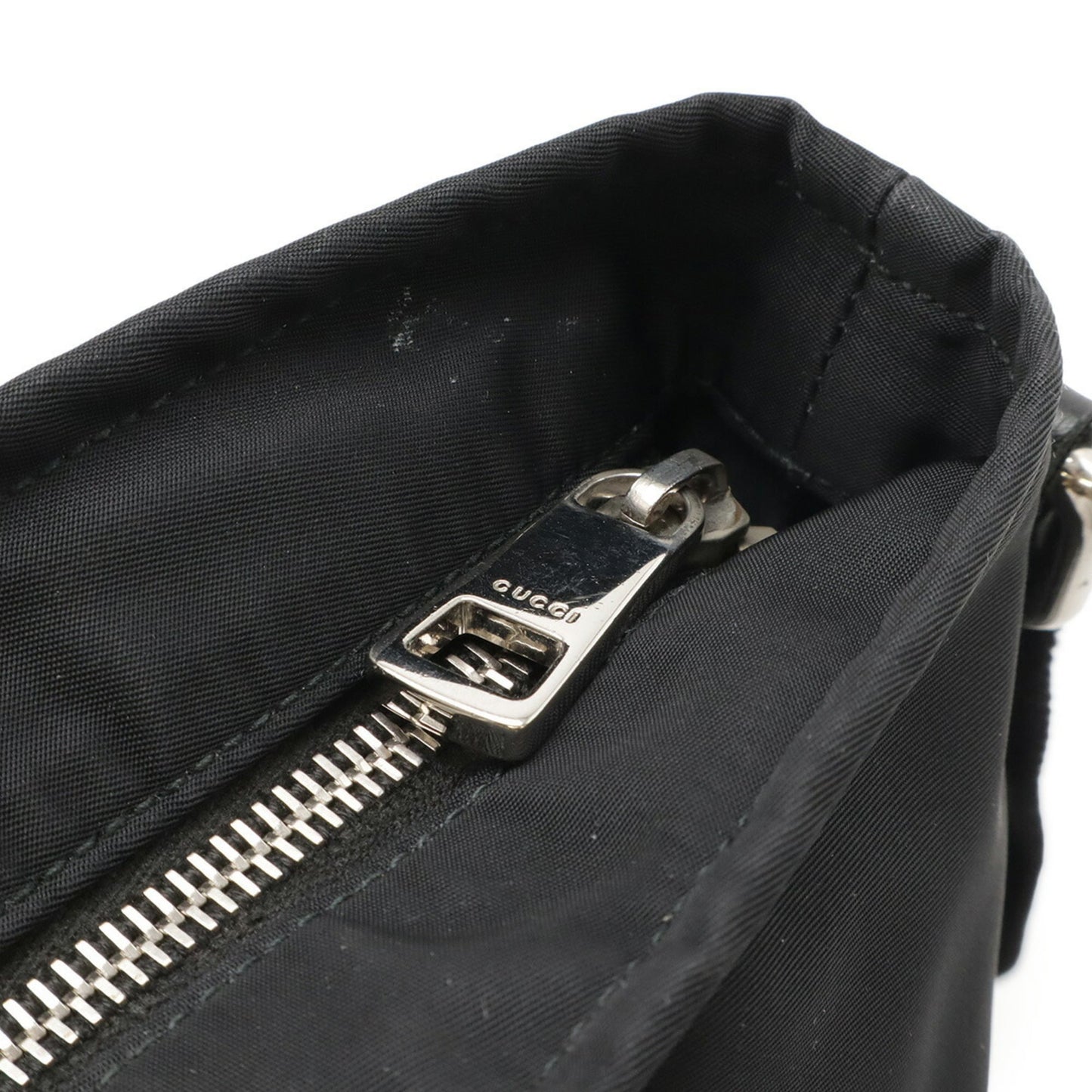 Gucci Black Gray Nylon Leather Shoulder Bag ( )