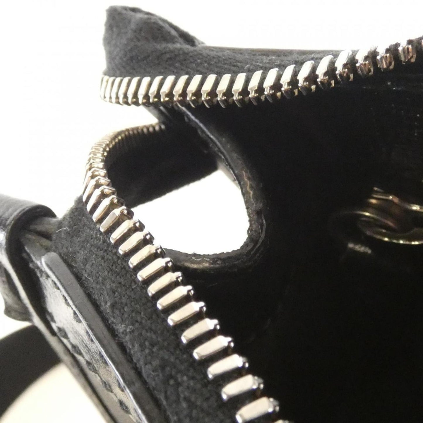 Gucci Black Gg Supreme Shoulder Bag ( )
