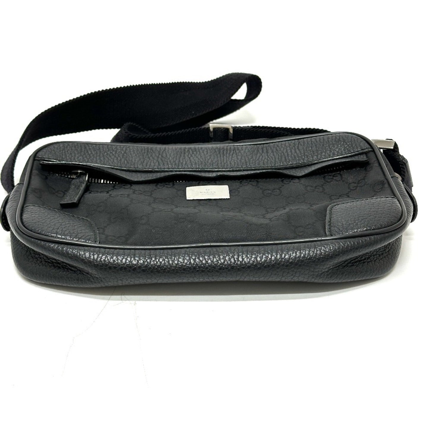 Gucci Black Nylon Leather Sling Bag ( )