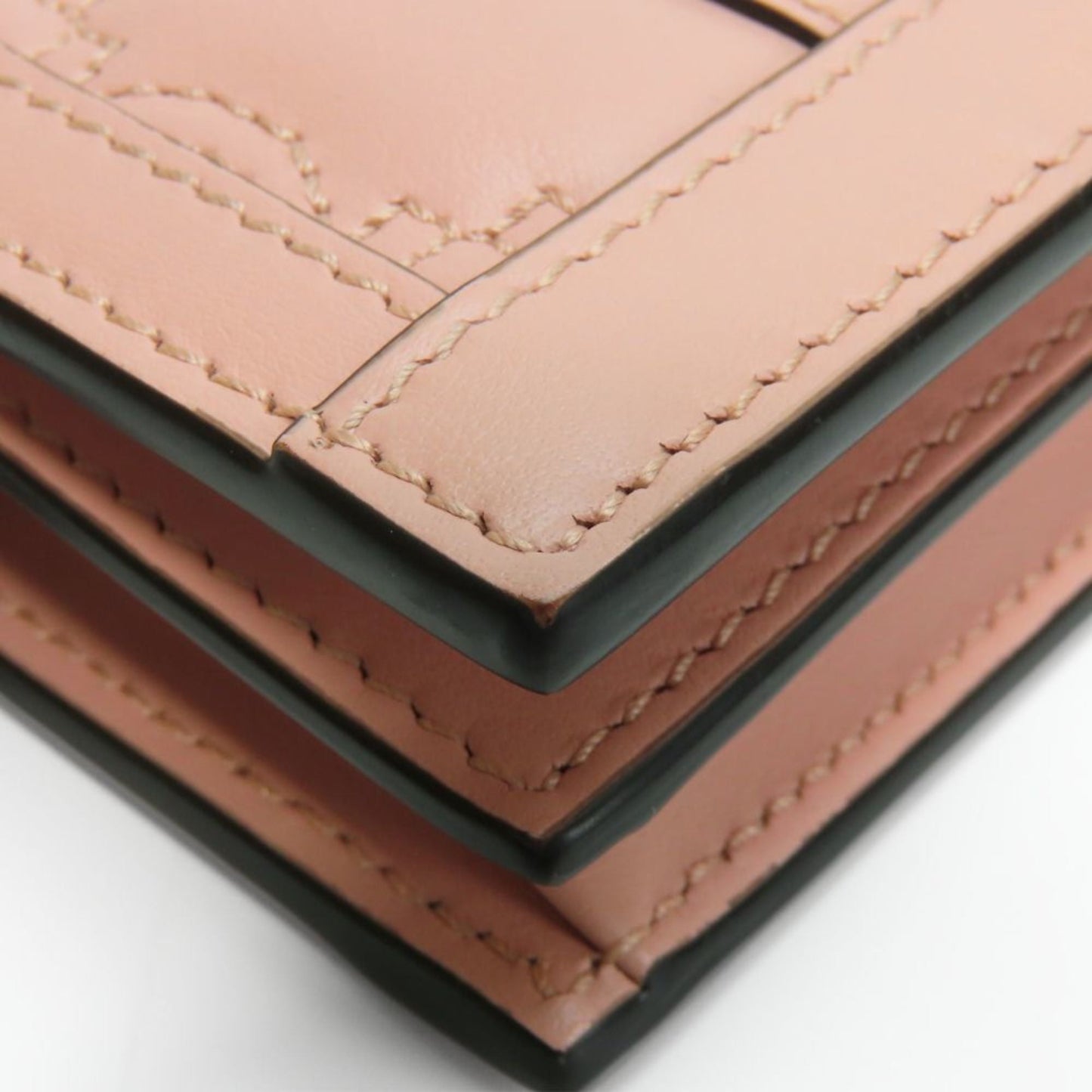 Gucci Pink Leather Wallet (Bi-Fold) ( )