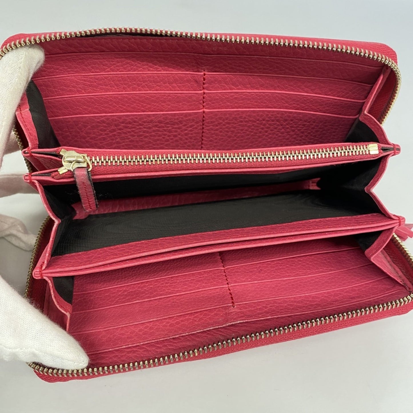 Gucci Pink Leather Long Wallet (Bi-Fold) ( )