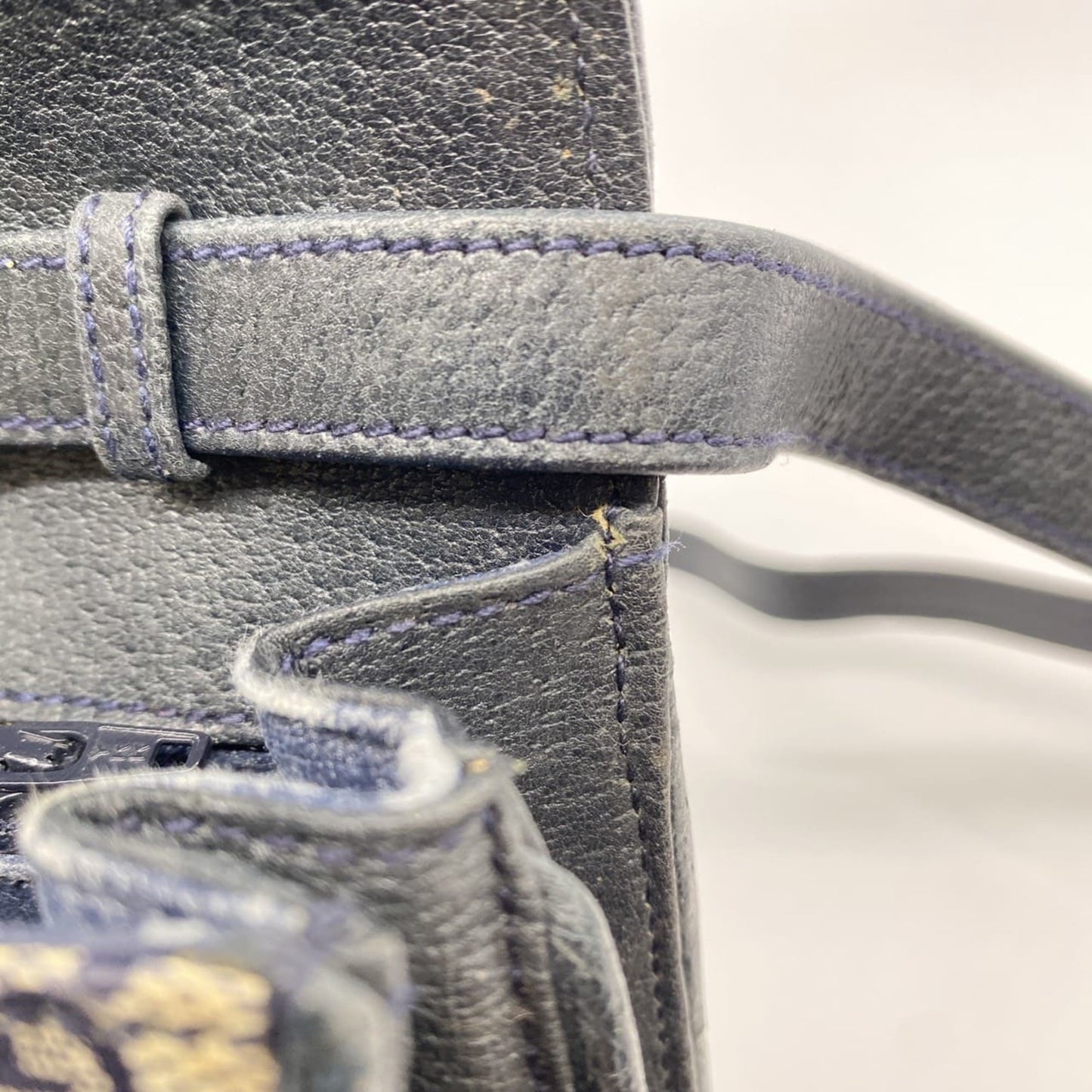 Gucci Navy Gg Supreme Shoulder Bag ( )