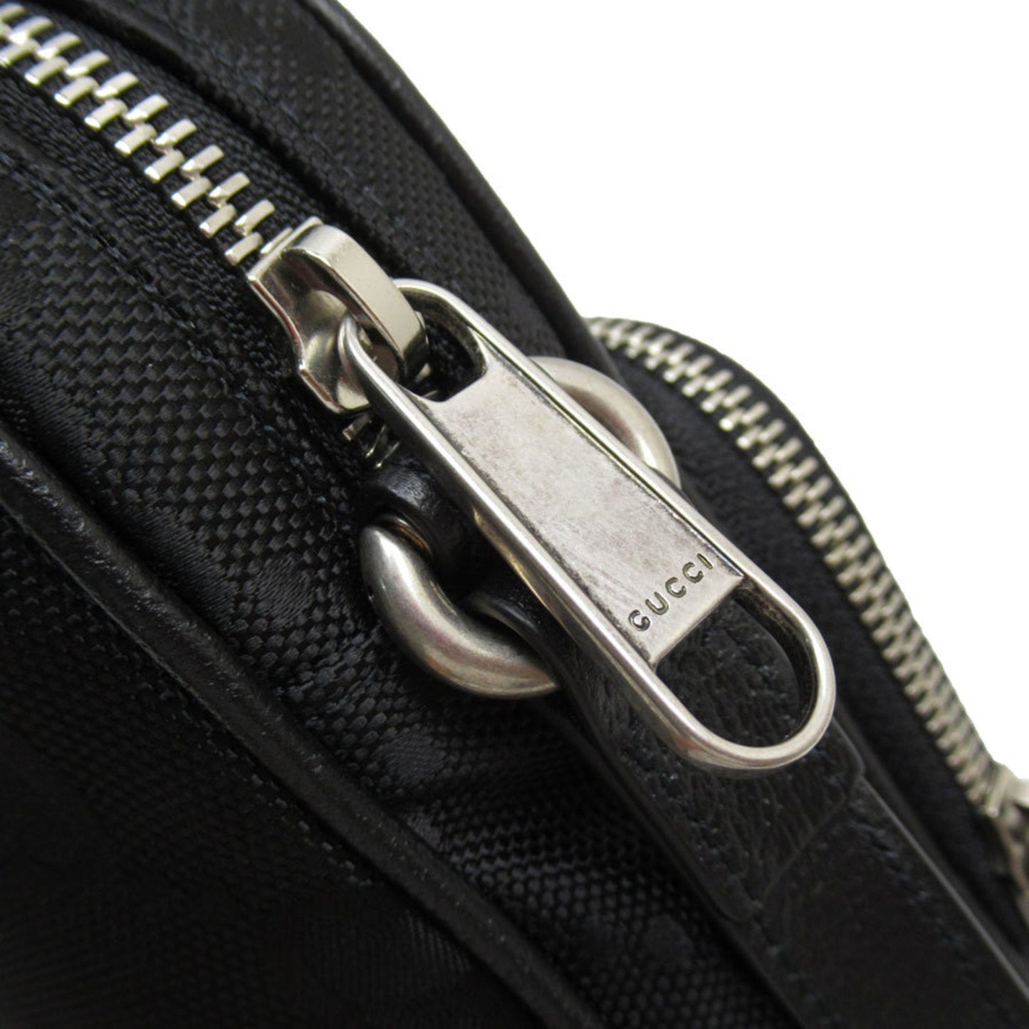 Gucci Black Canvas Shoulder Bag ( )