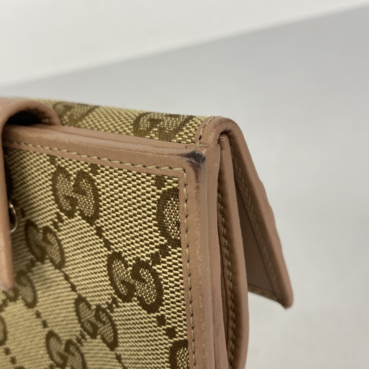 Gucci Beige Brown Pink Beige Canvas Wallet (Bi-Fold) ( )