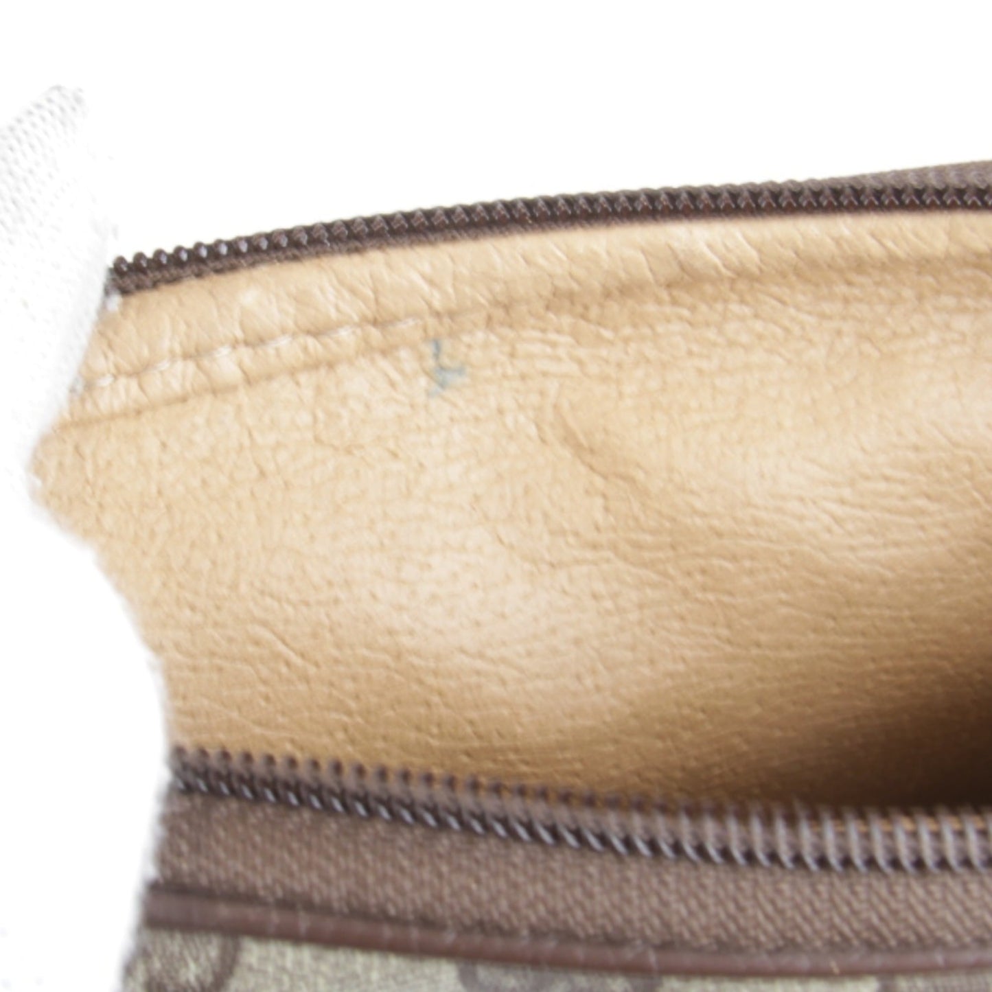 Gucci Brown Gg Supreme Pouch ( )