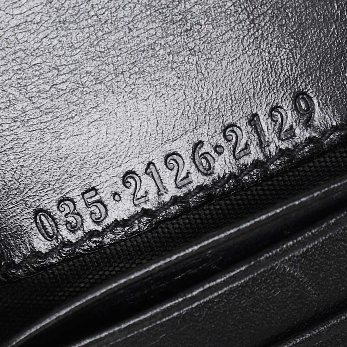 Gucci Gold Black Leather Suede Wallet (Tri-Fold) ( )