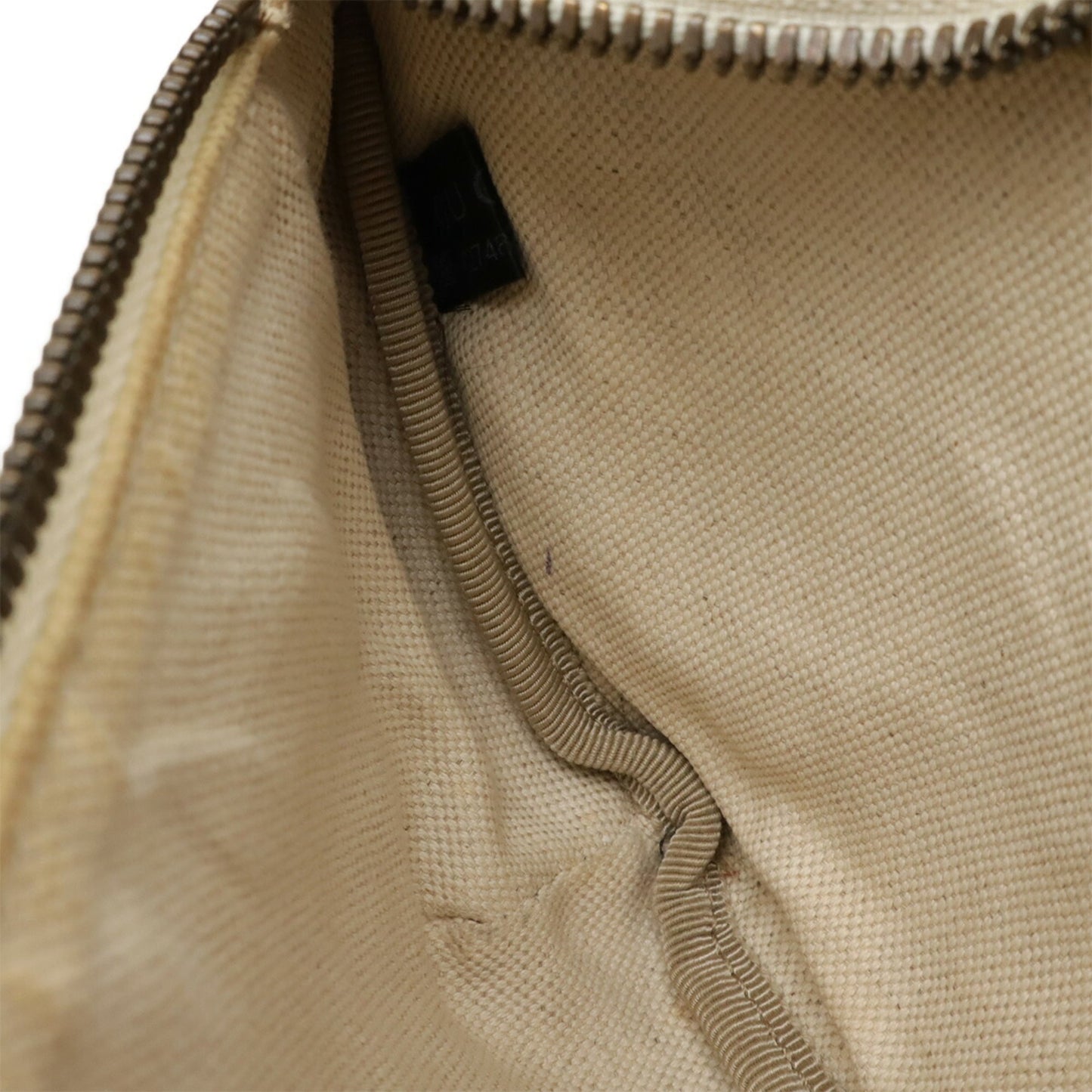 Gucci Green Ivory Red Color Leather Sling Bag ( )