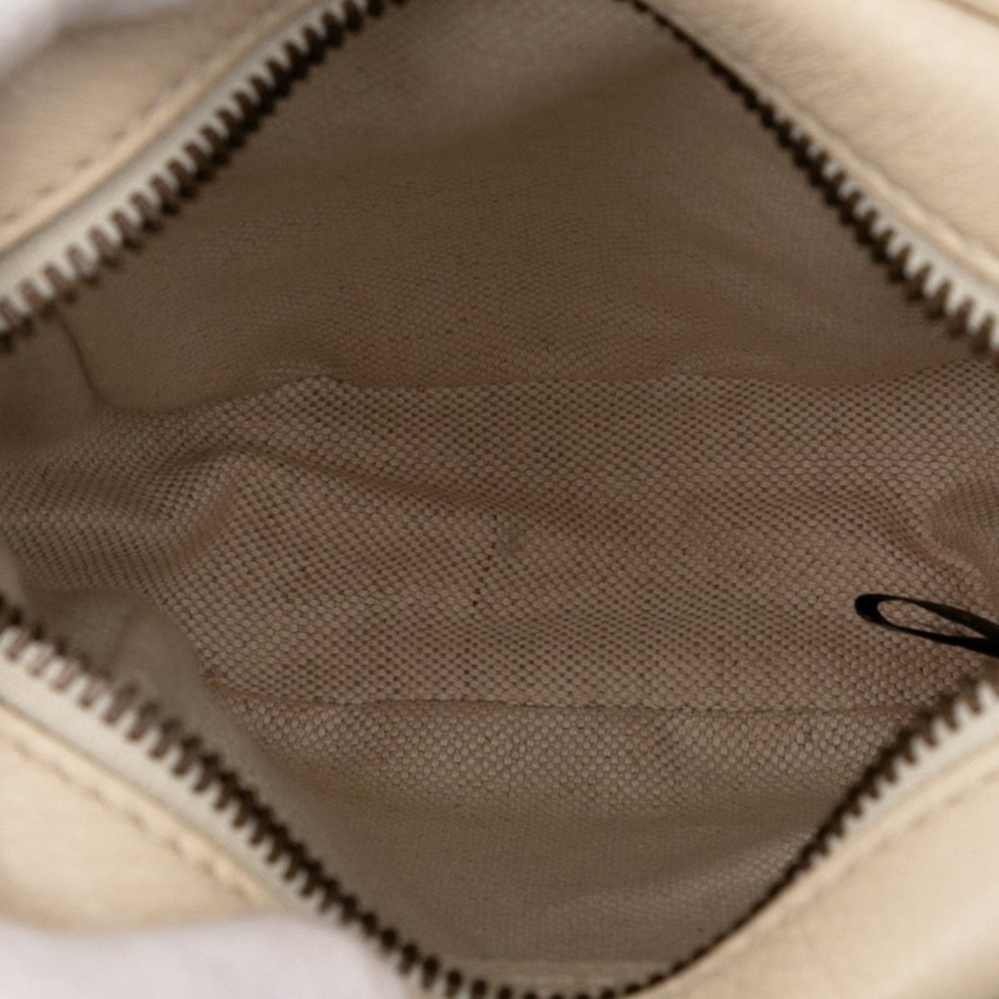 Gucci Ivory Leather Shoulder Bag ( )