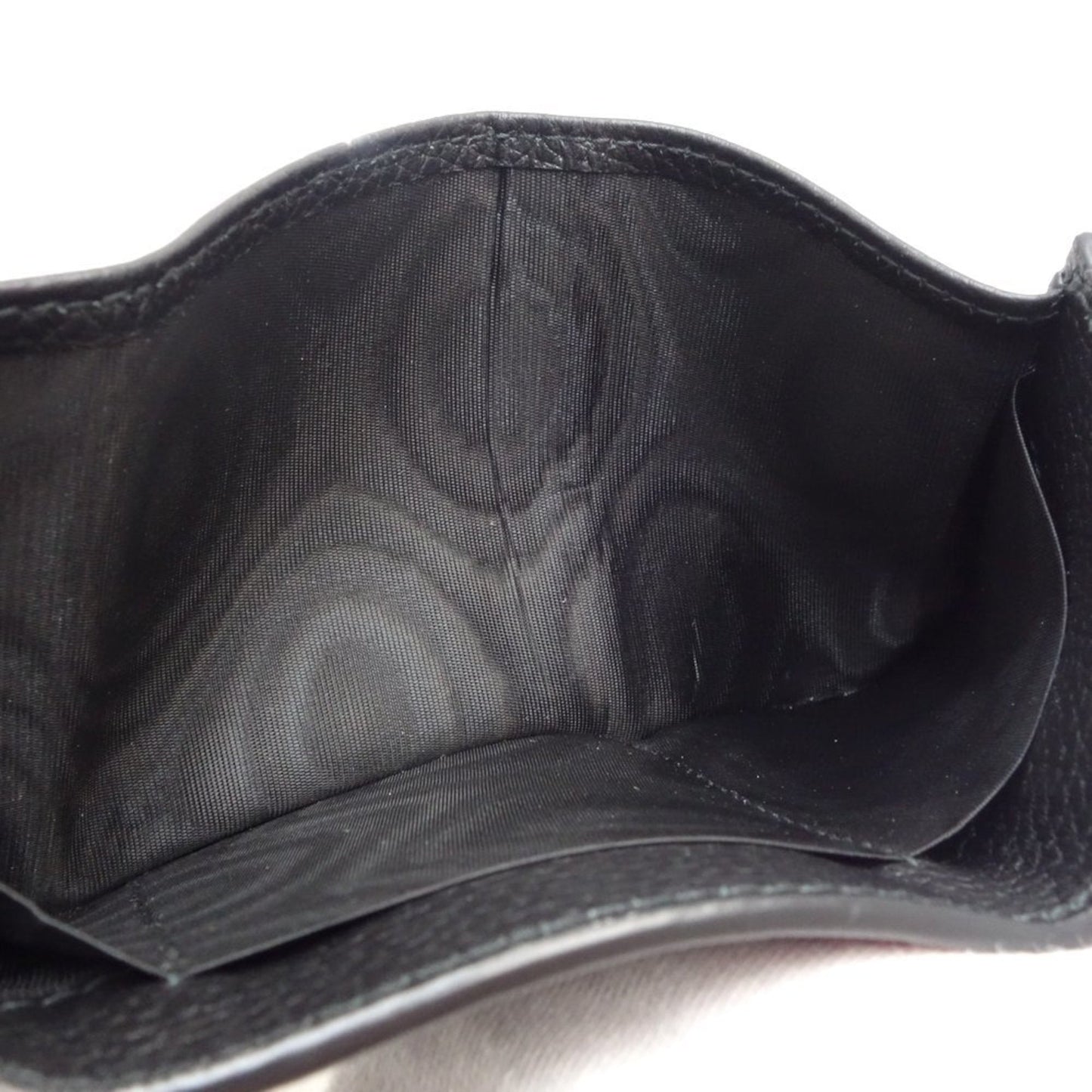 Gucci Black Leather Wallet (Tri-Fold) ( )