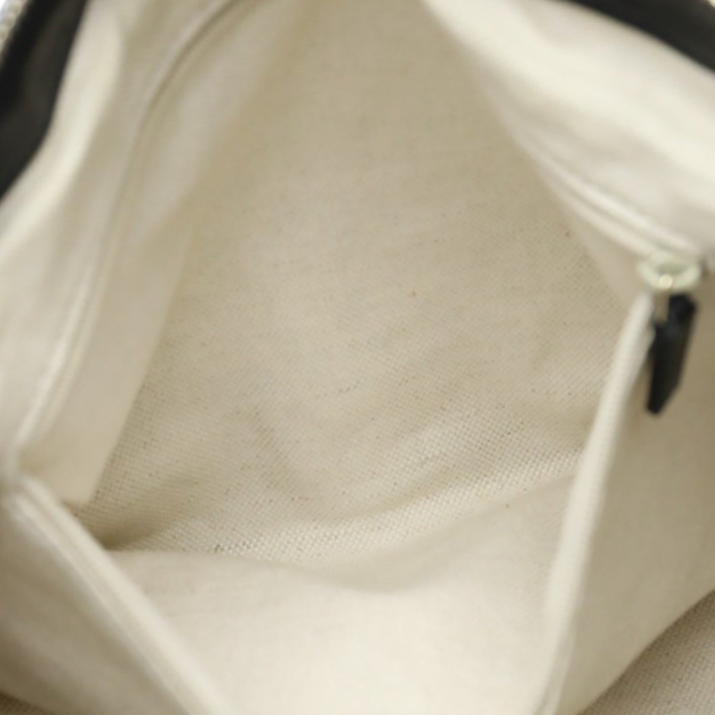Gucci Beige Black Canvas Shoulder Bag ( )
