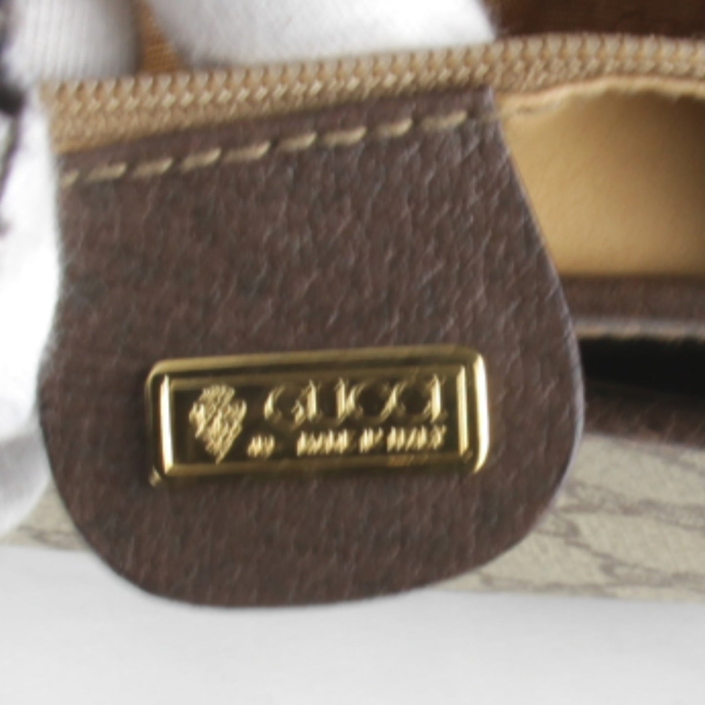 Gucci Brown Gg Supreme Shoulder Bag ( )