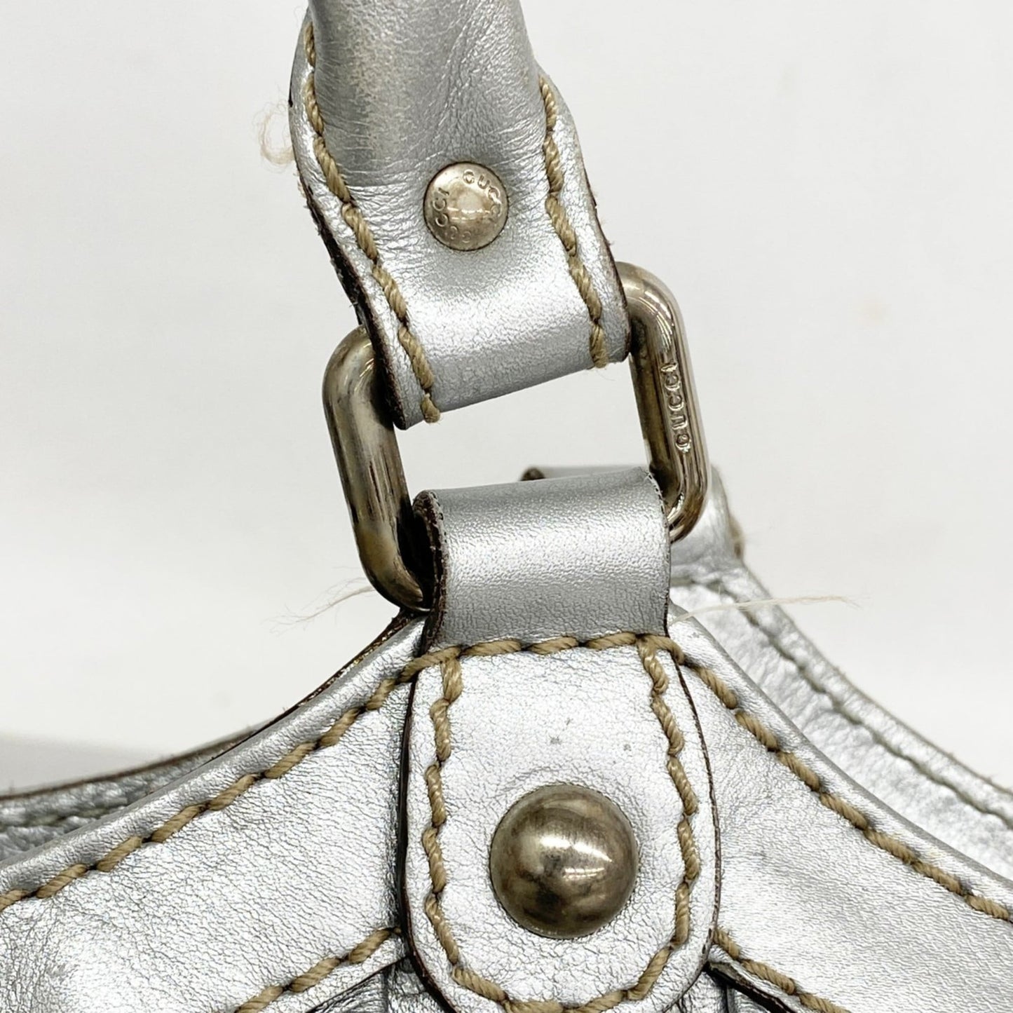 Gucci Silver Leather Handbag ( )