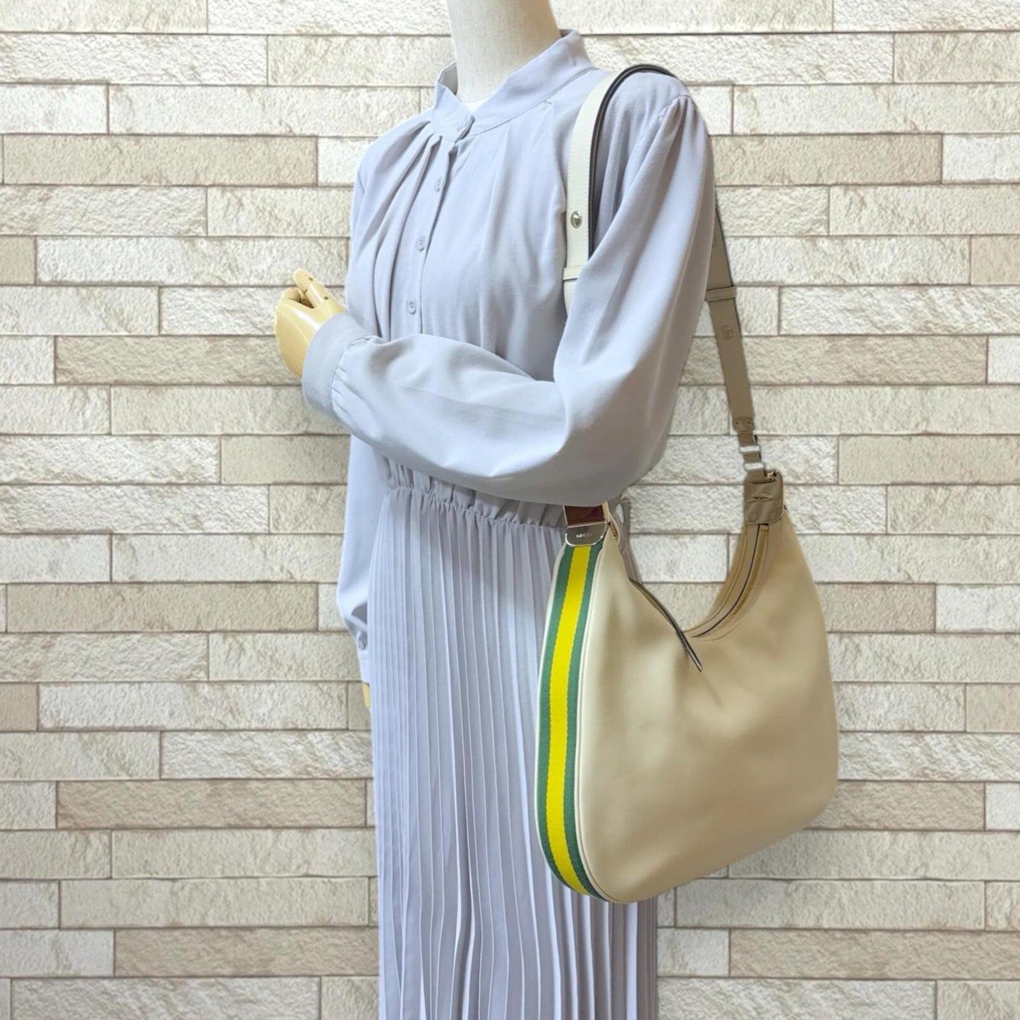 Gucci White Leather Shoulder Bag ( )