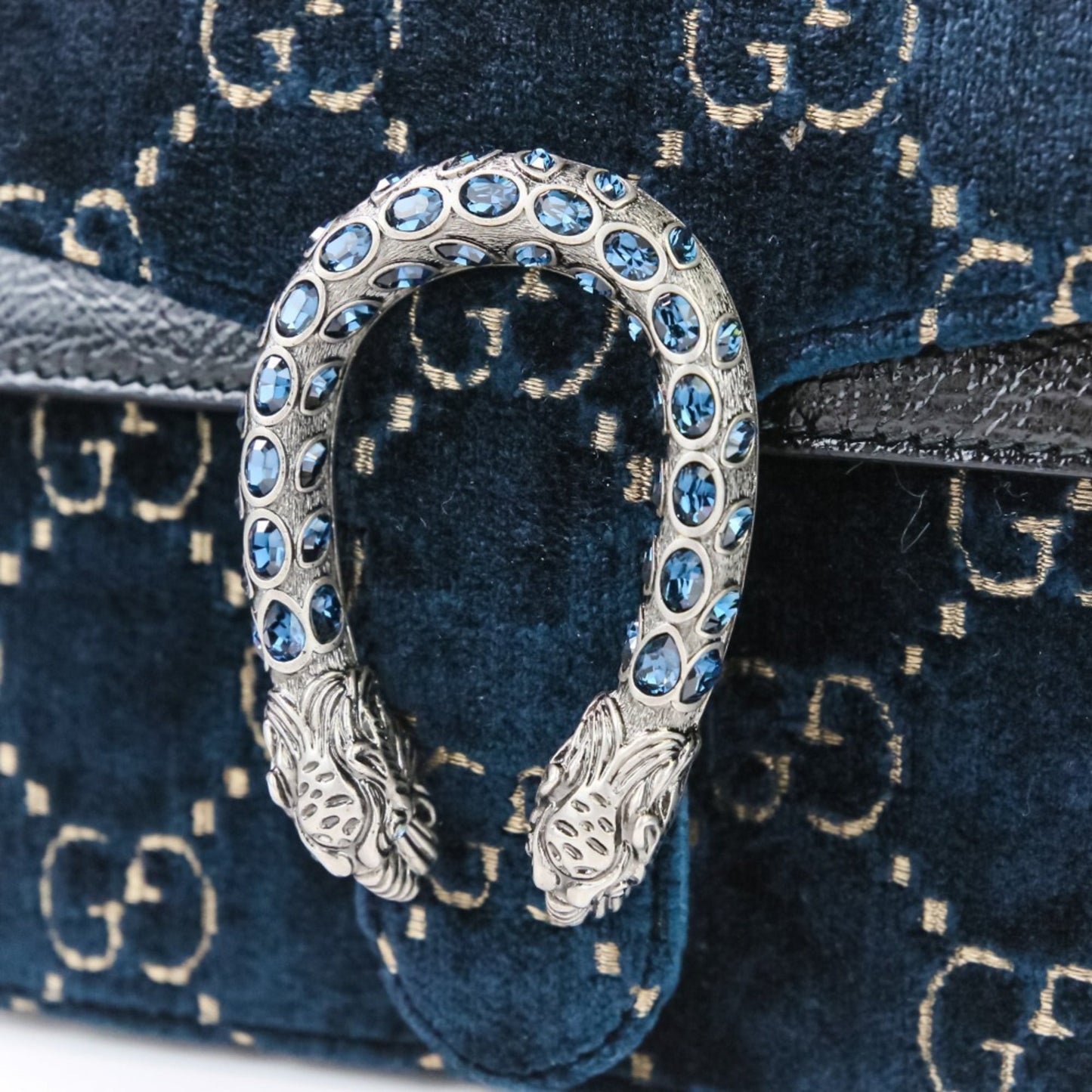 Gucci Navy Velvet Shoulder Bag ( )