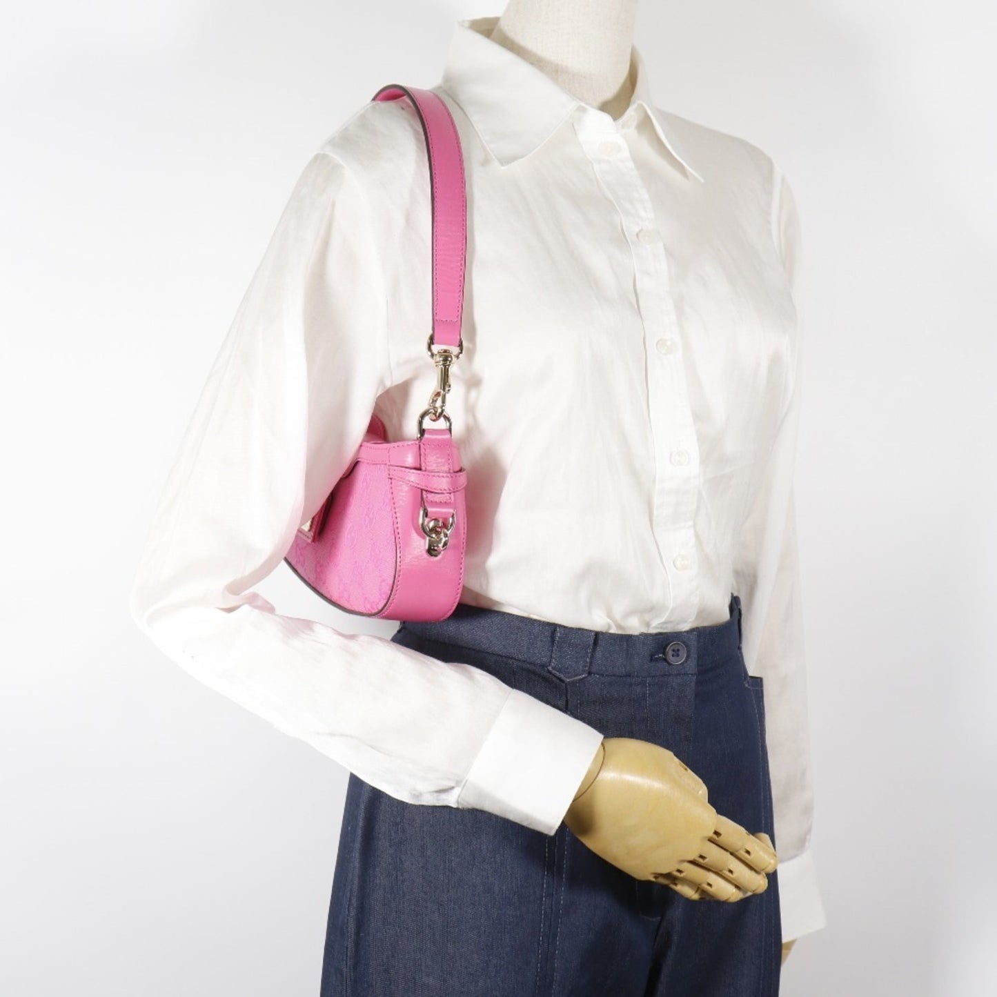 Gucci Pink Gg Canvas Shoulder Bag ( )