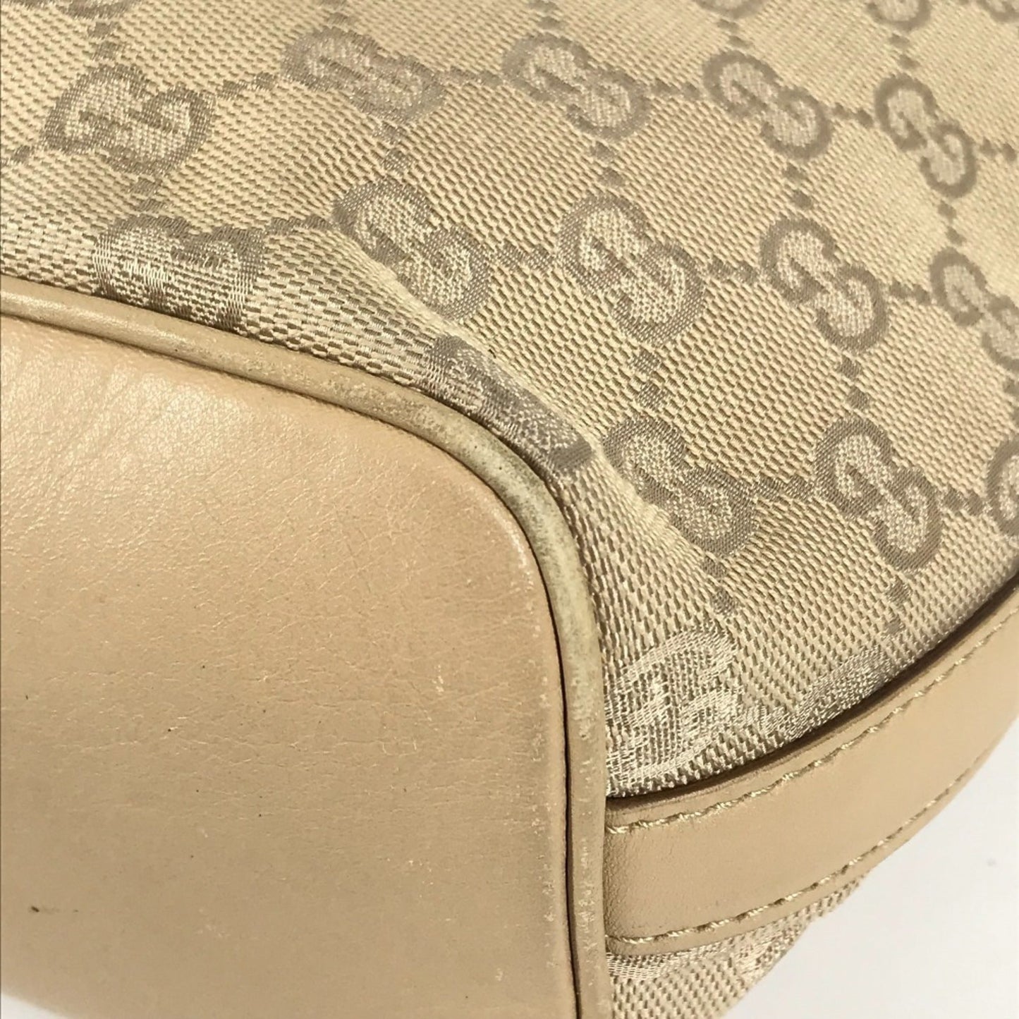 Gucci Beige Gg Canvas Shoulder Bag ( )