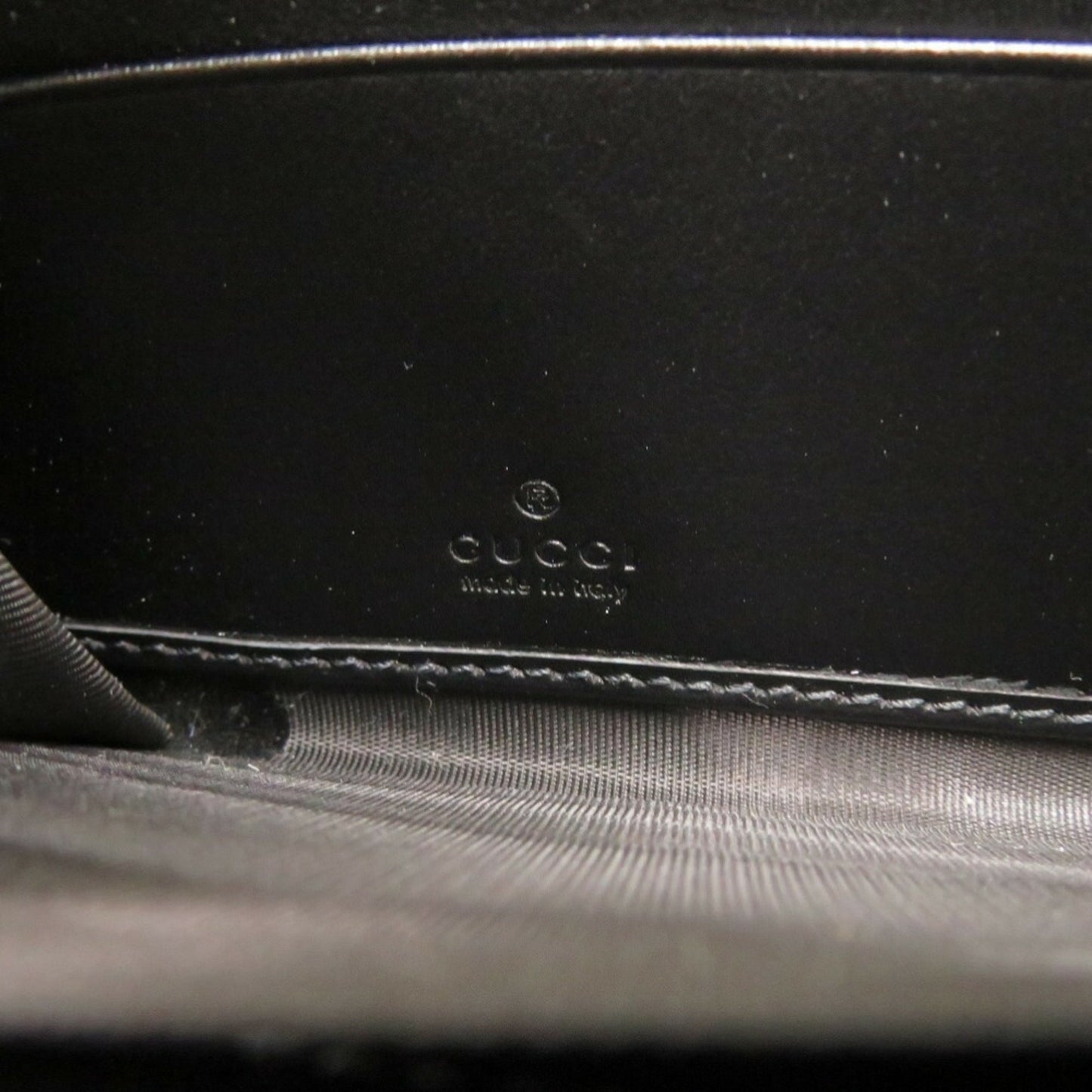 Gucci Black Leather Long Wallet (Bi-Fold) ( )