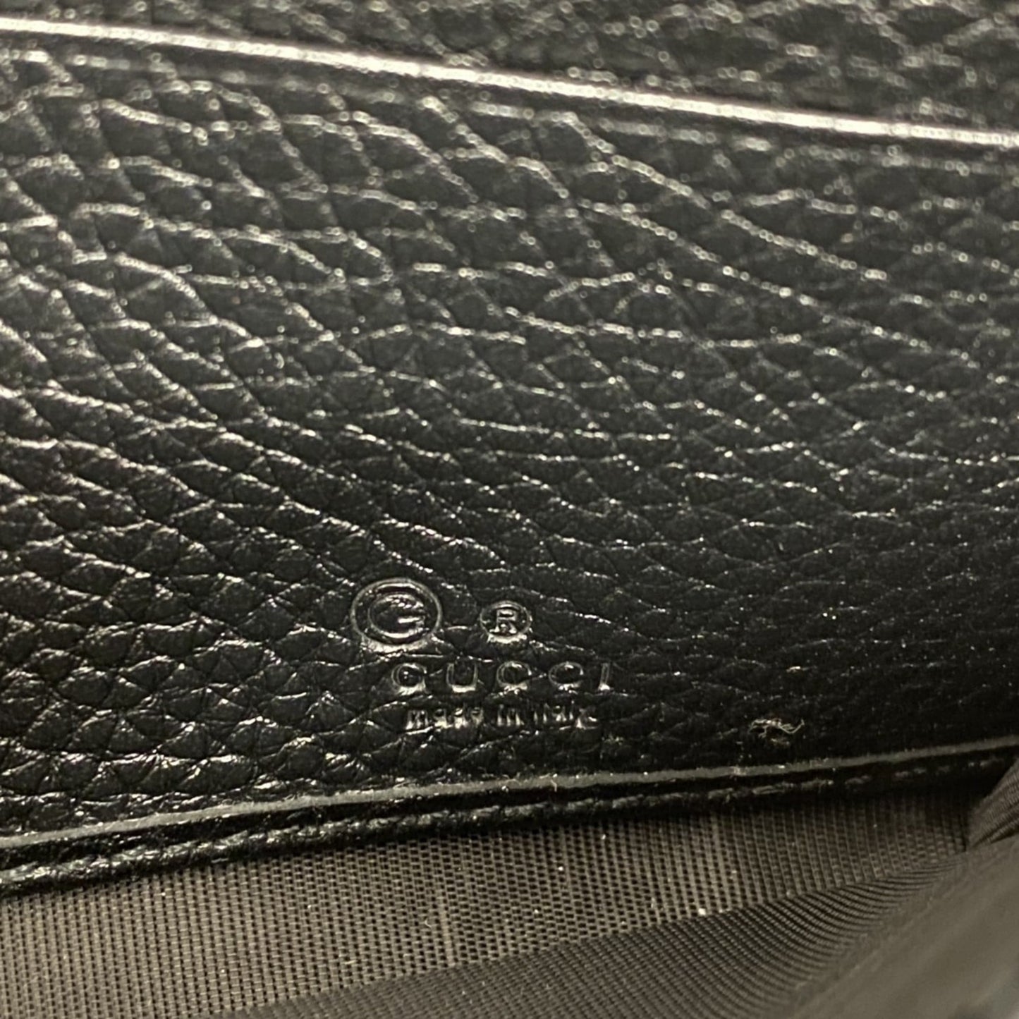 Gucci Black Leather Long Wallet (Bi-Fold) ( )