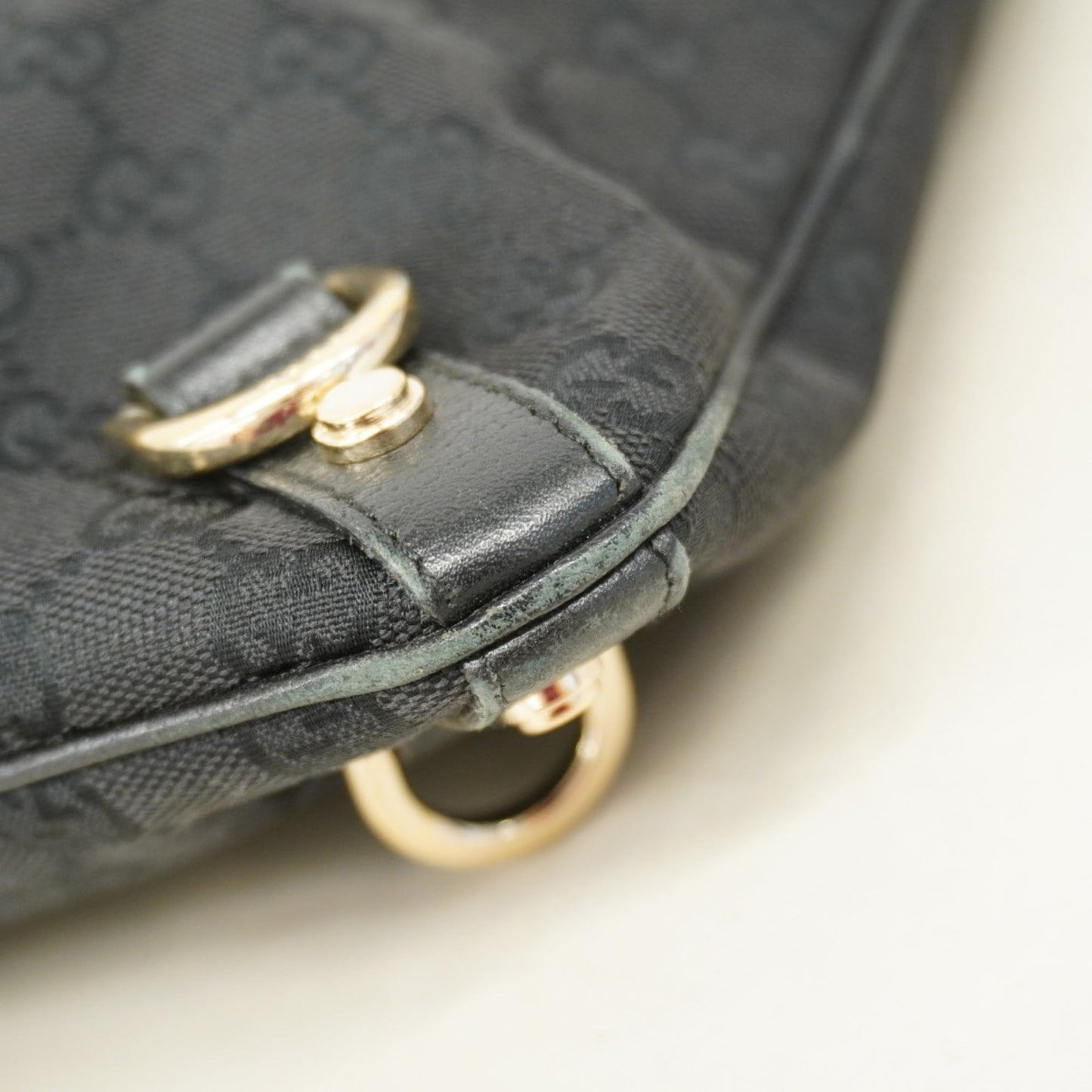 Gucci Black Canvas Shoulder Bag ( )