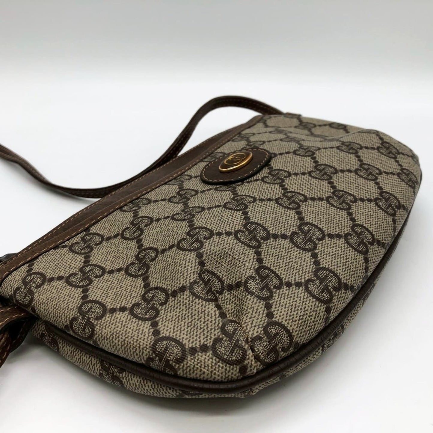 Gucci Brown Gg Supreme Shoulder Bag ( )