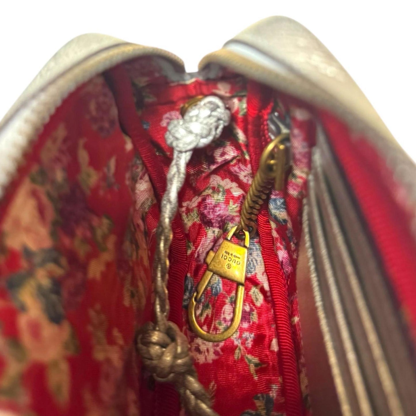 Gucci Silver Leather Shoulder Bag ( )