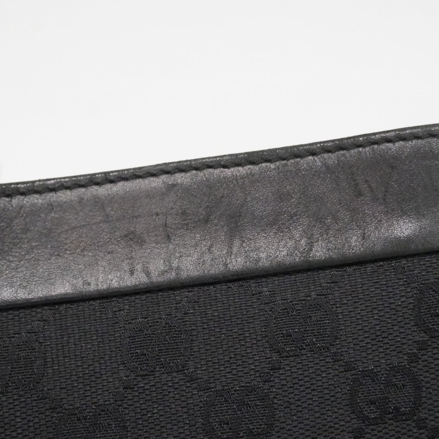 Gucci Black Canvas Shoulder Bag ( )