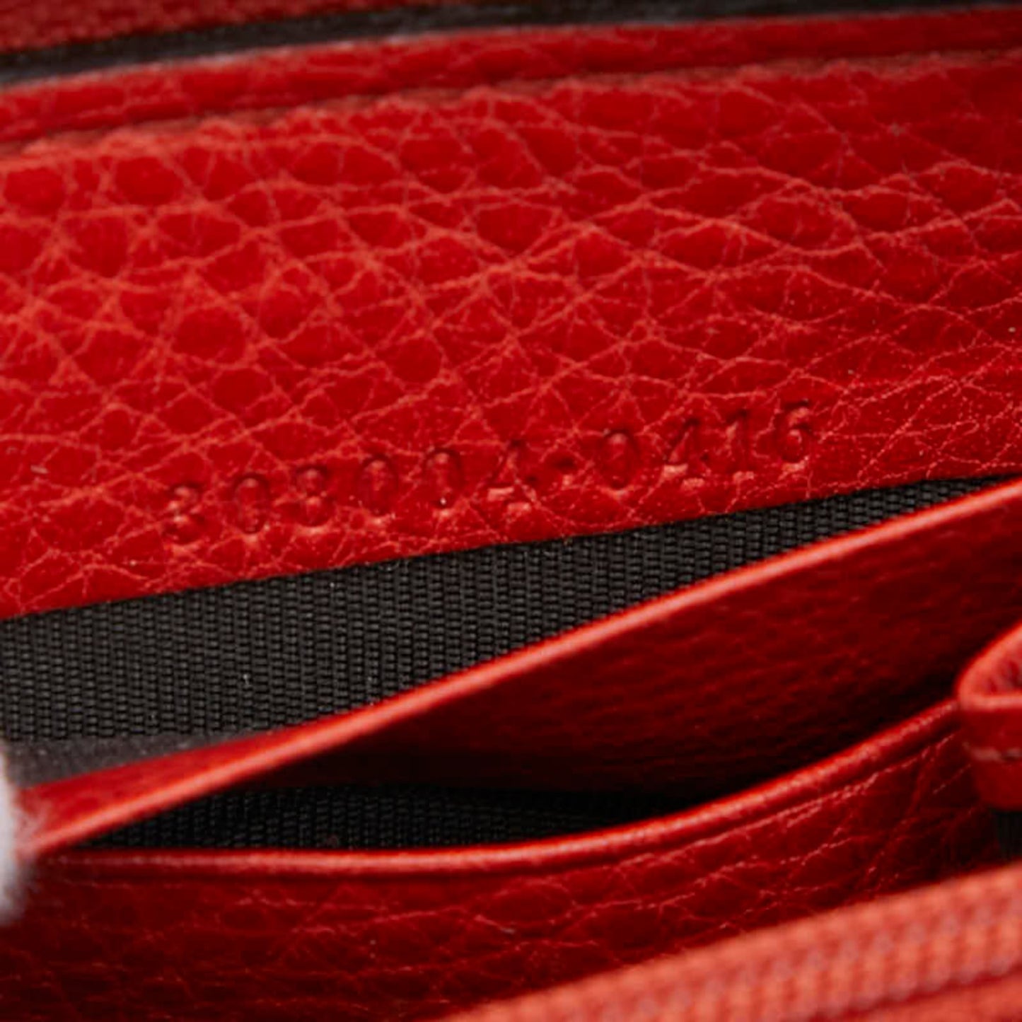 Gucci Red Color Leather Long Wallet (Bi-Fold) ( )