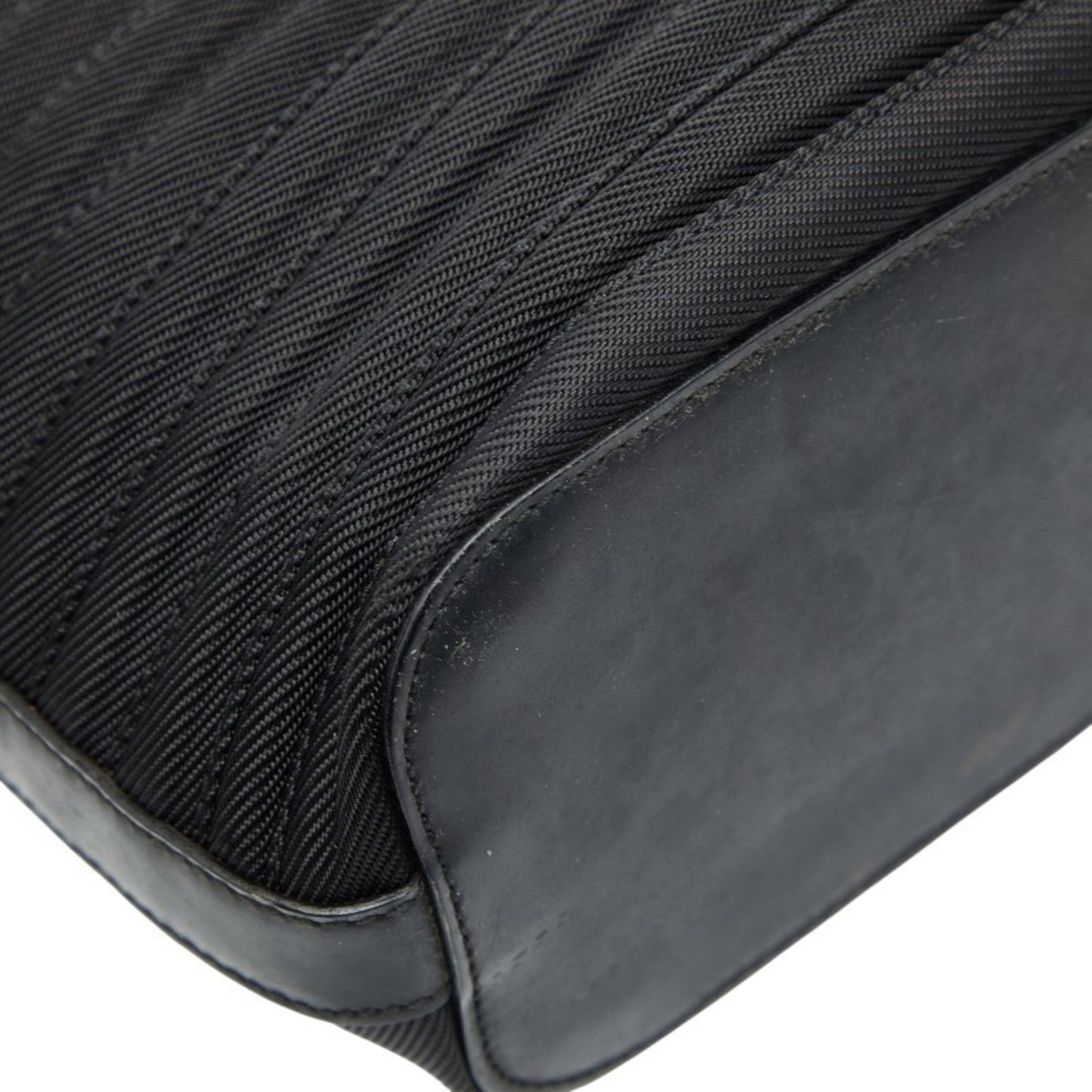 Gucci Black Nylon Shoulder Bag ( )