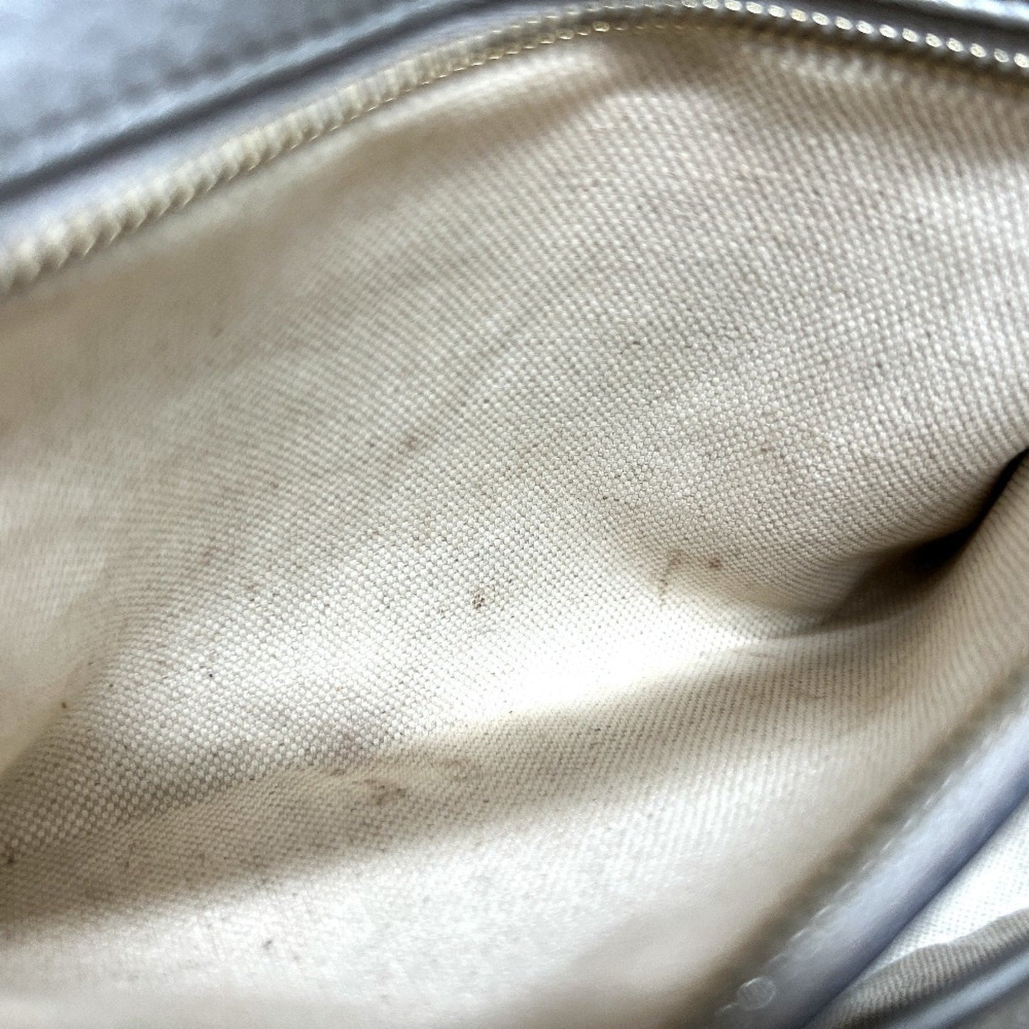 Gucci Silver Leather Handbag ( )